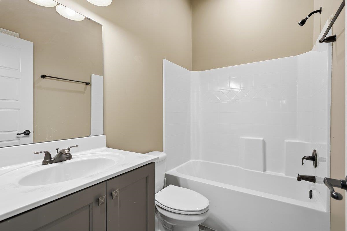 350 Laguna Lane Property Photo 17