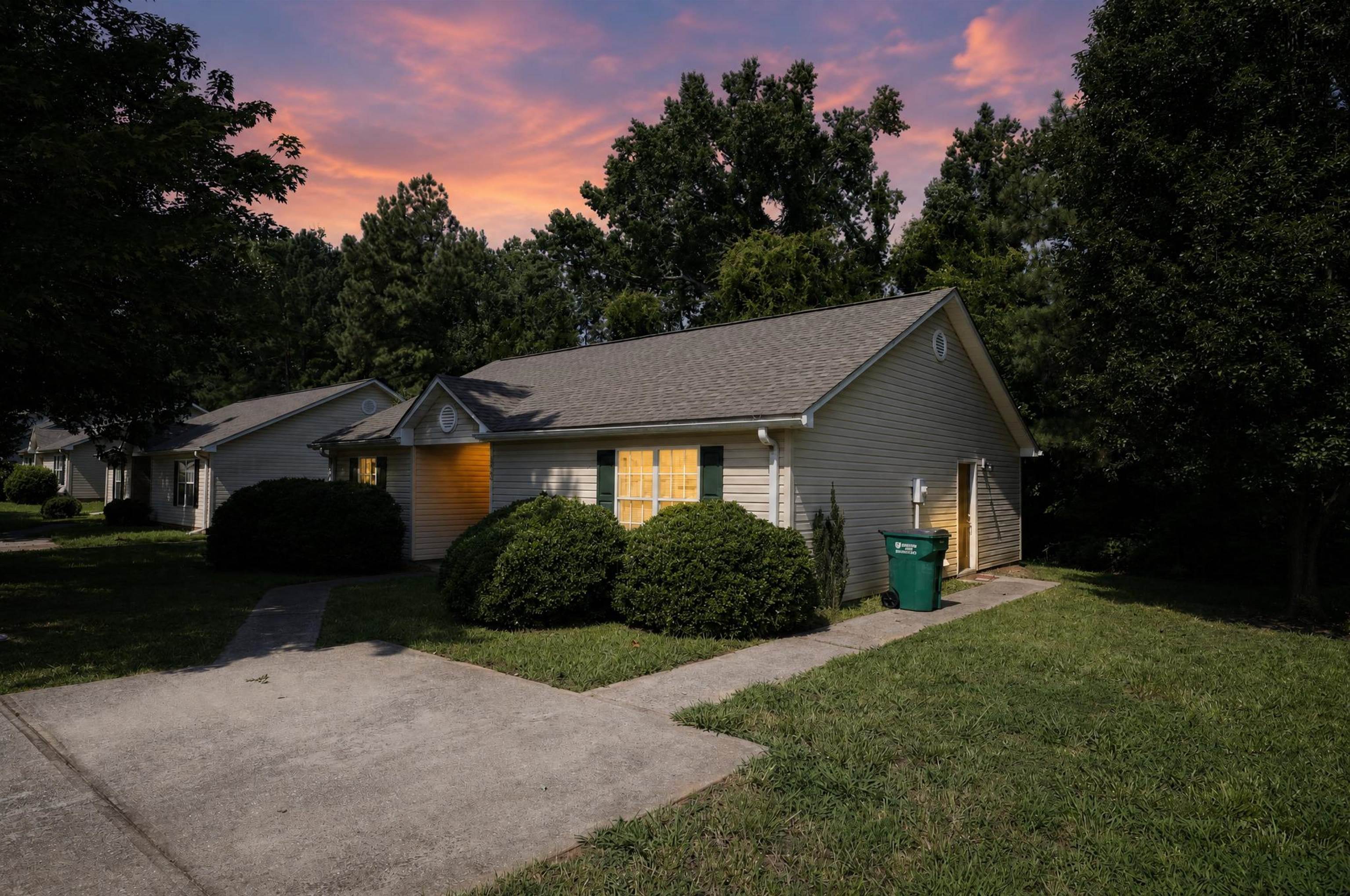 1868 Tamara Way Property Photo 1