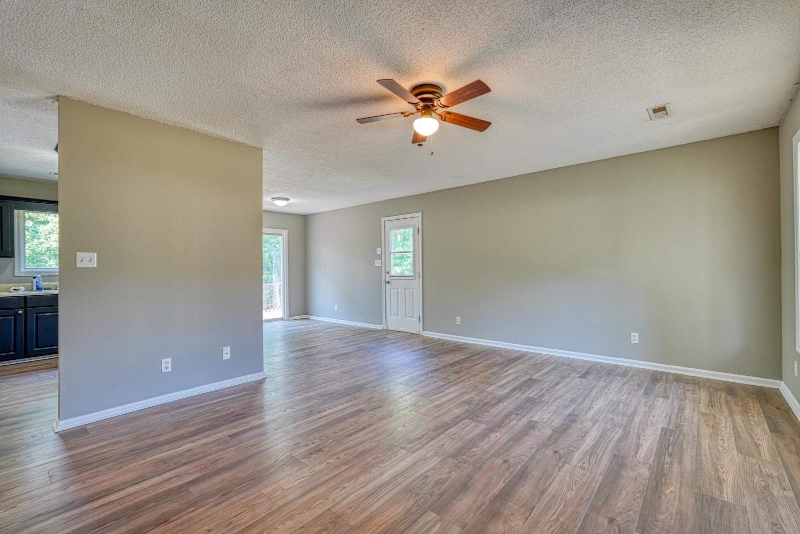 137 Caroway Court Property Photo 4