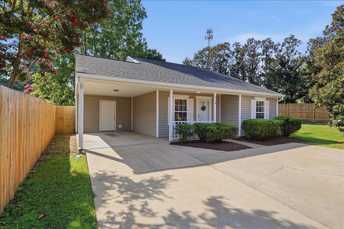 314 Calhoun Estates Drive Property Photo 1