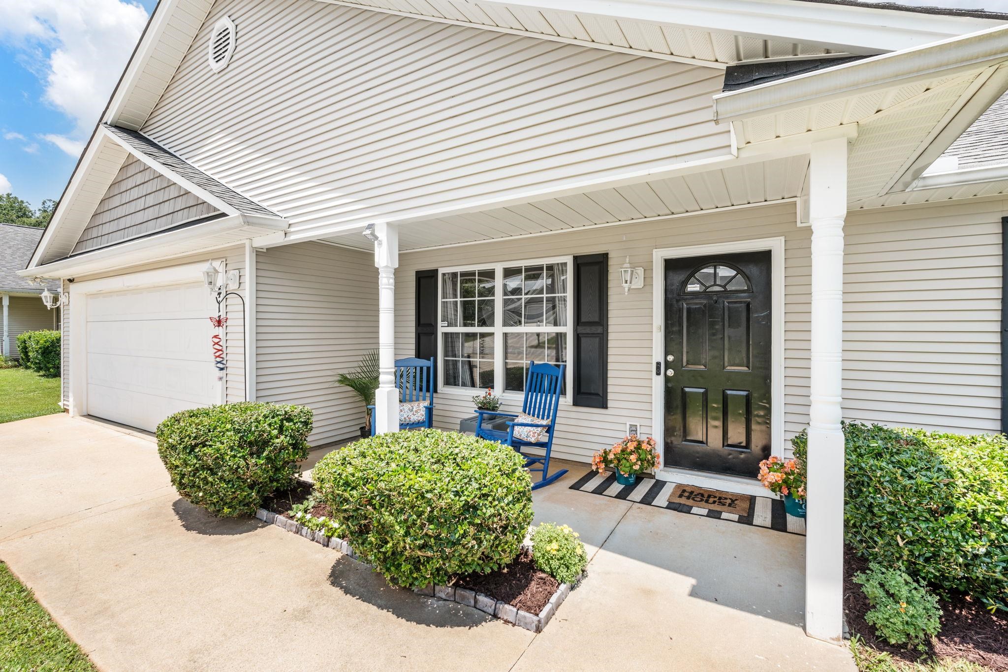 413 Bentridge Drive Property Photo 3