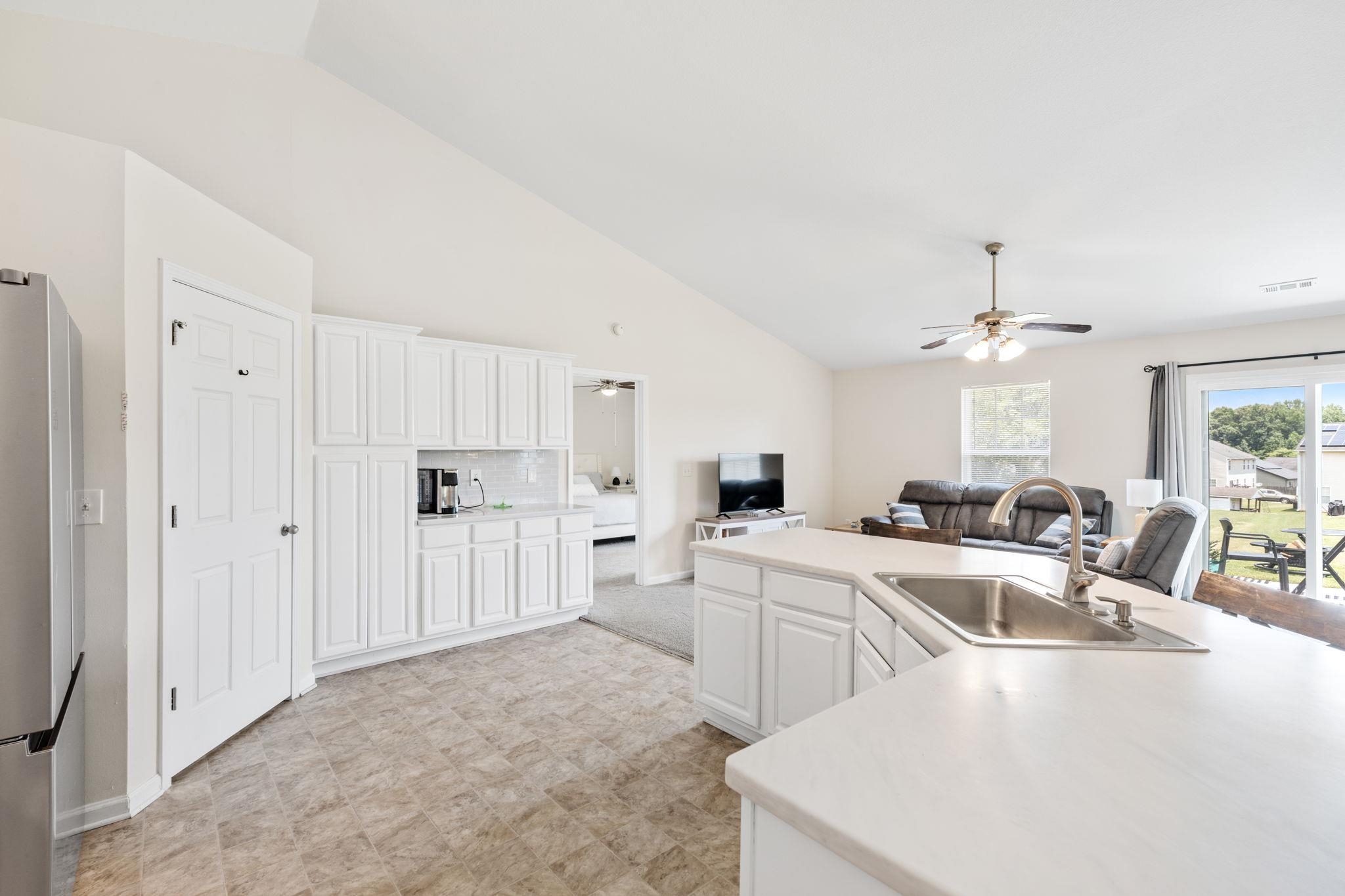 413 Bentridge Drive Property Photo 7