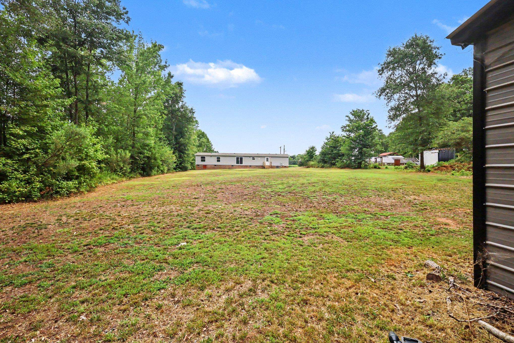 205 Dillon Street Property Photo 4