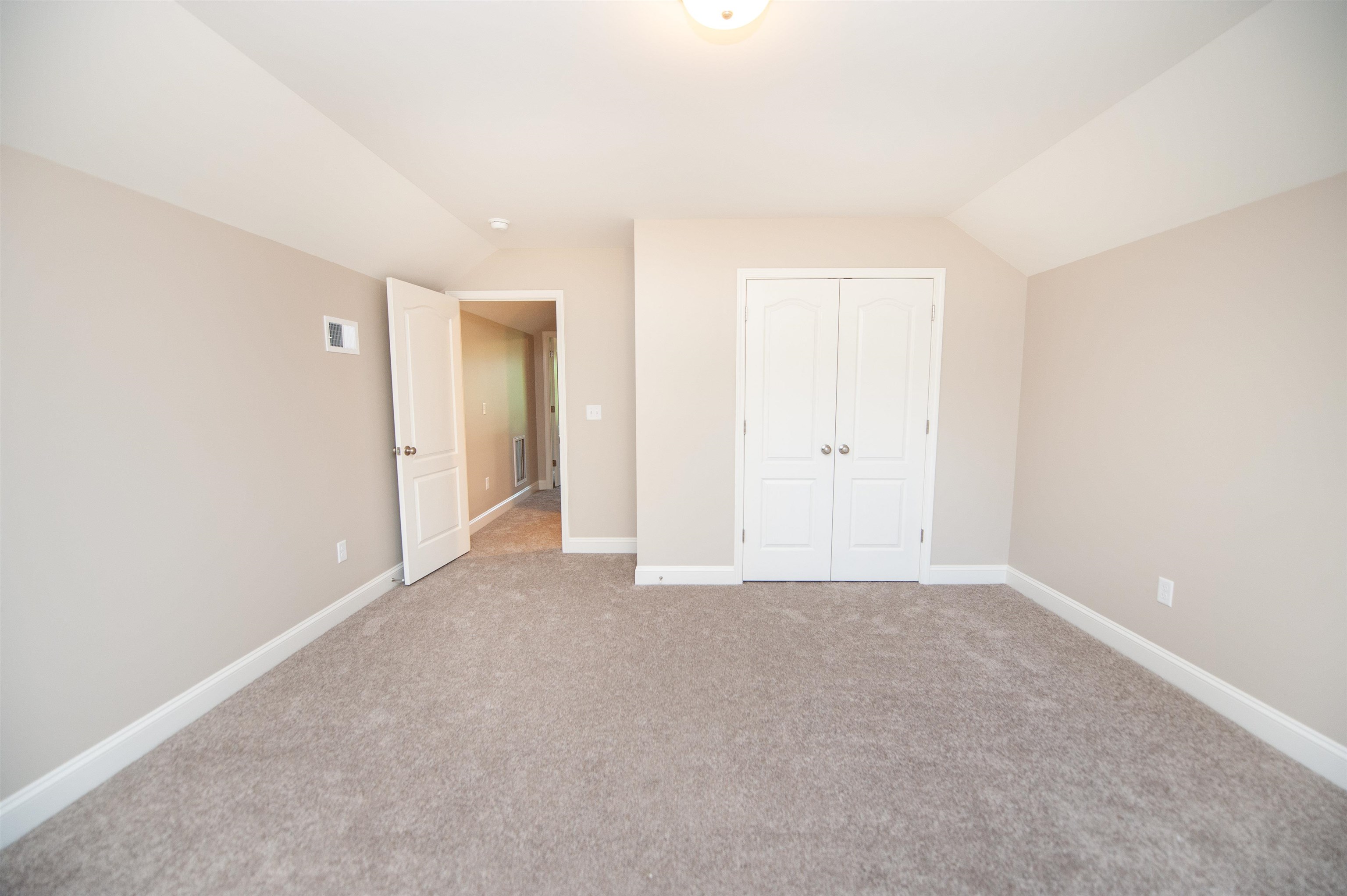 220 Water Mill Road Property Photo 16