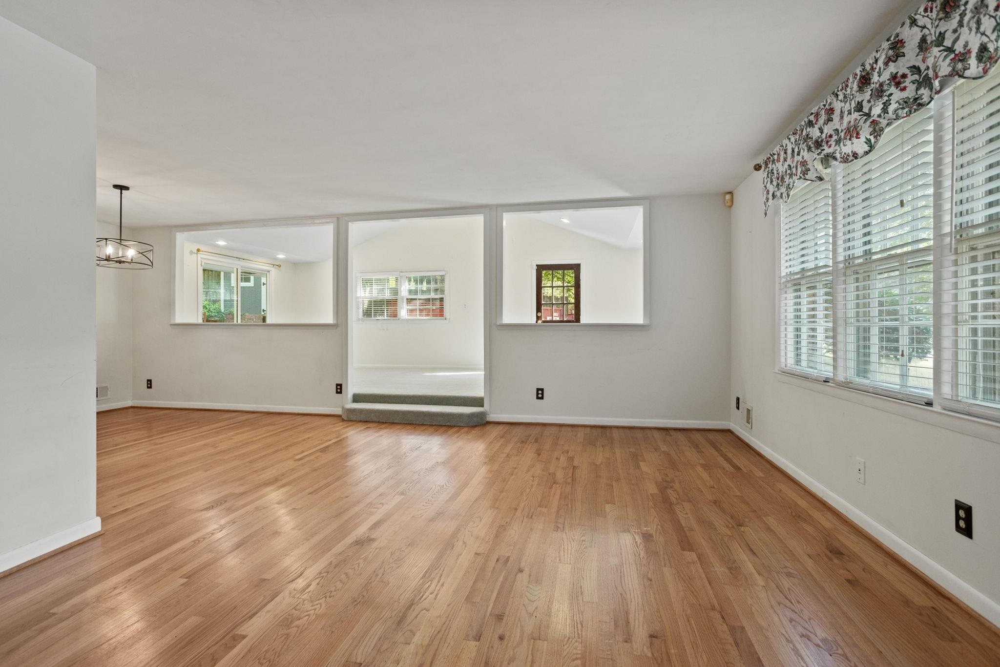 295 Fairlane Drive Property Photo 4