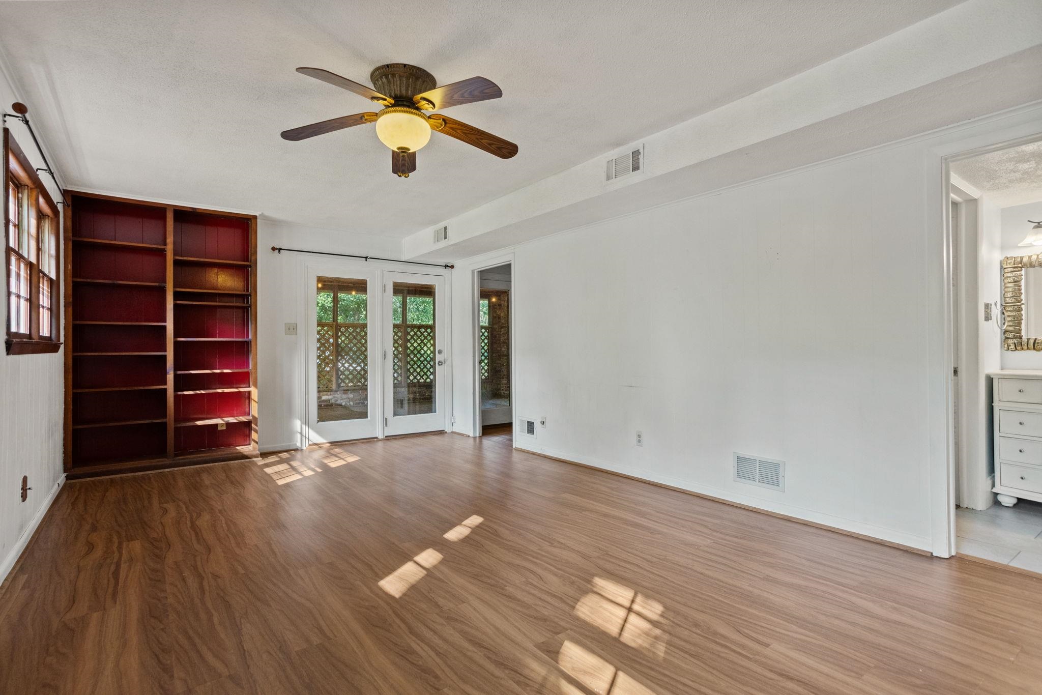 295 Fairlane Drive Property Photo 19