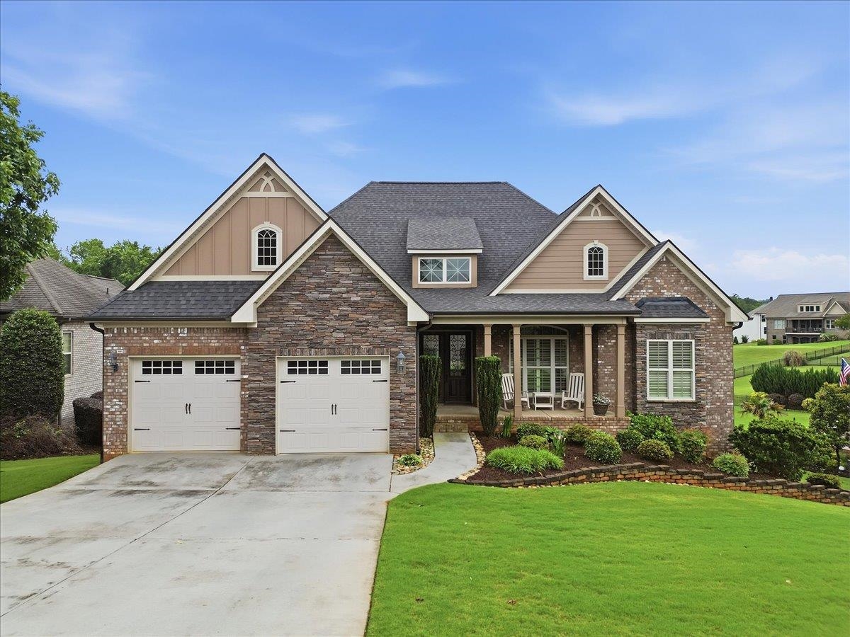 310 S Woodfin Ridge Drive Property Photo 2