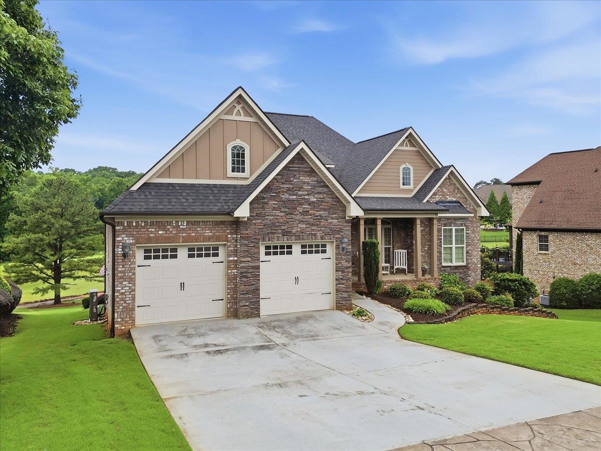 310 S Woodfin Ridge Drive Property Photo 4