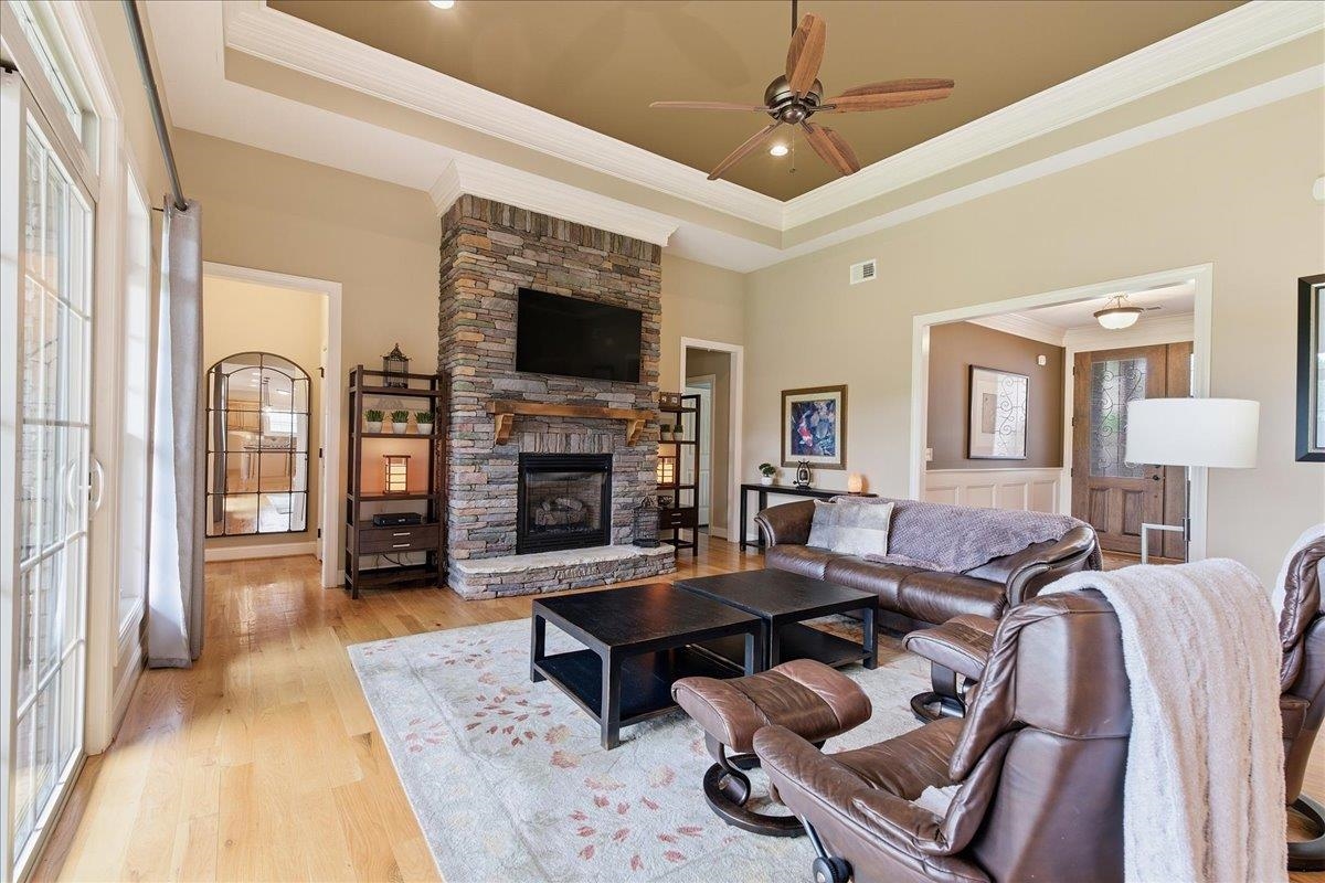 310 S Woodfin Ridge Drive Property Photo 11