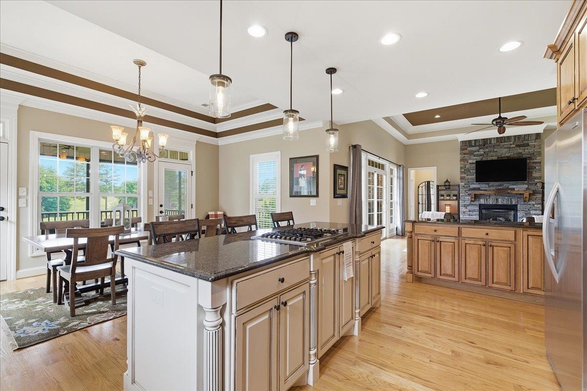 310 S Woodfin Ridge Drive Property Photo 17