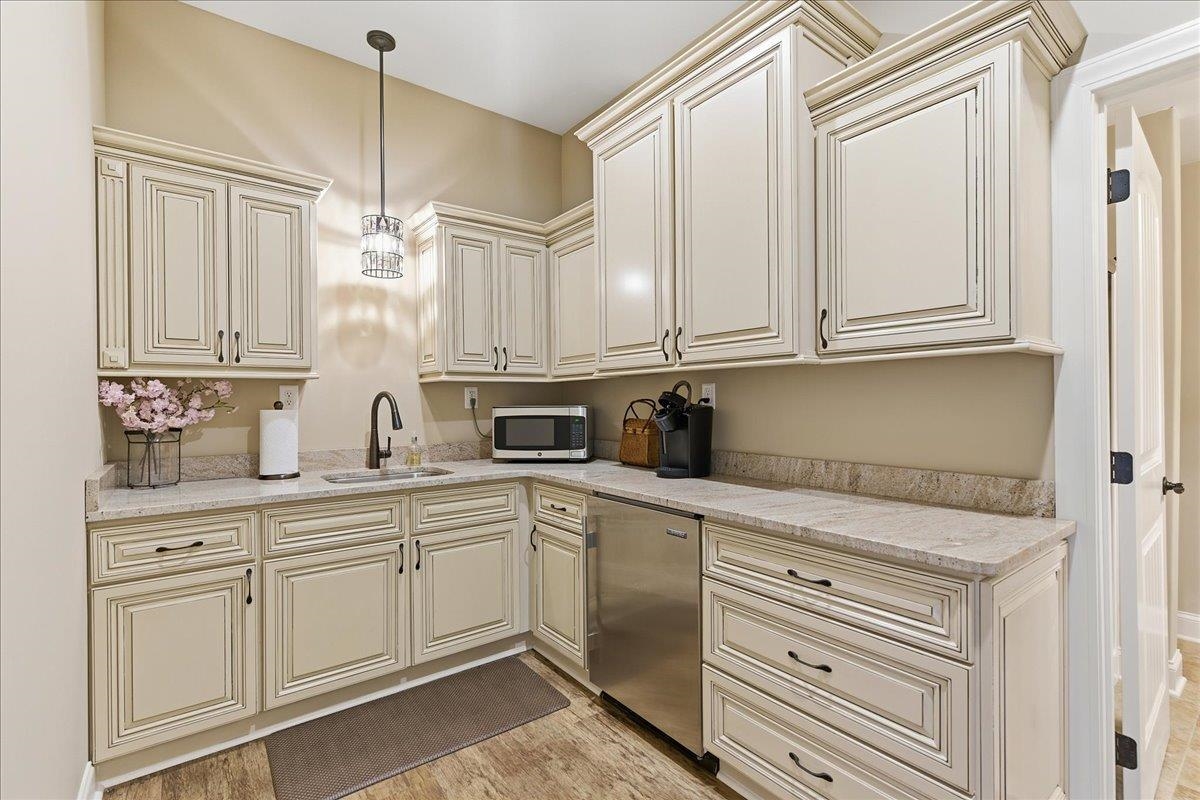 310 S Woodfin Ridge Drive Property Photo 43