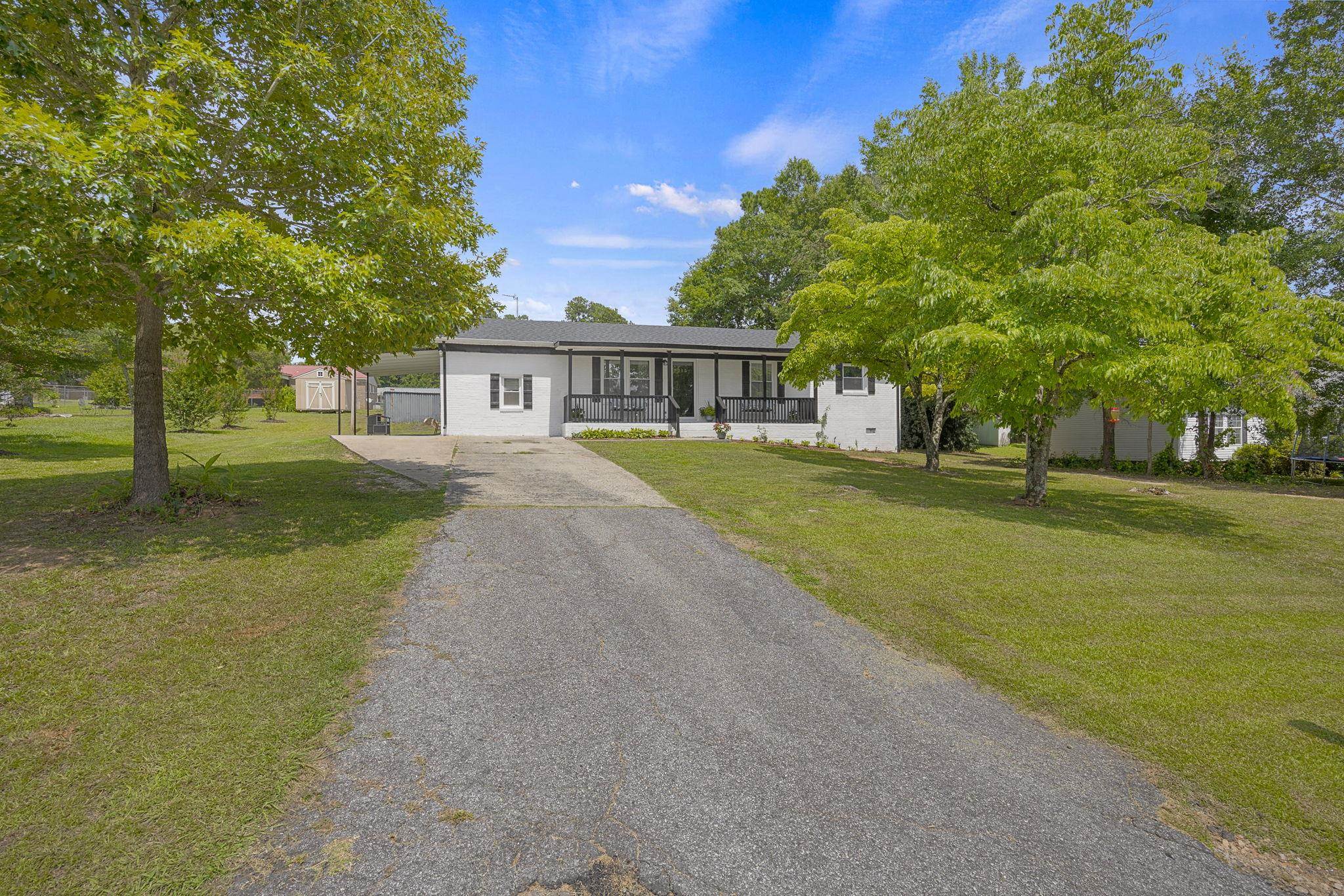 215 Camellia Circle Property Photo 2