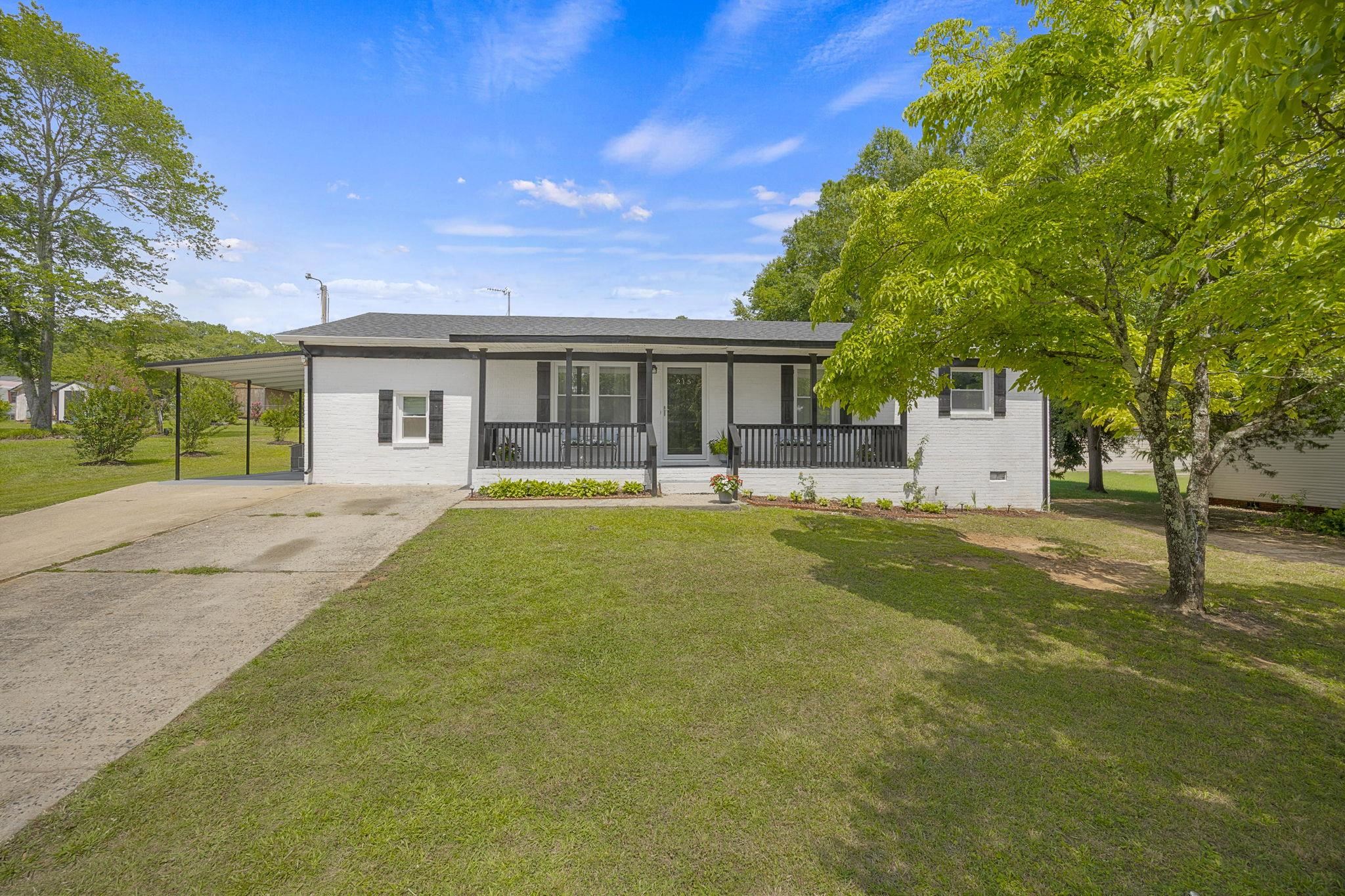 215 Camellia Circle Property Photo 3