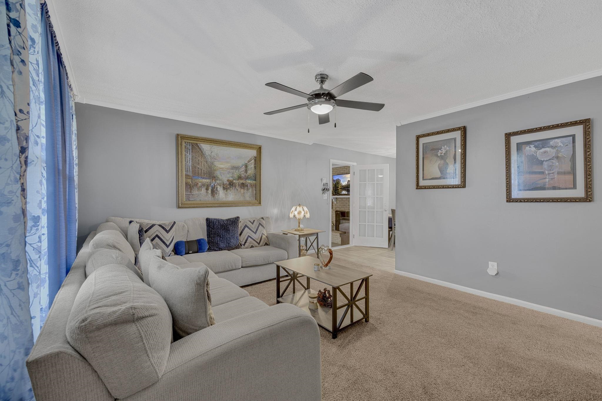 215 Camellia Circle Property Photo 4