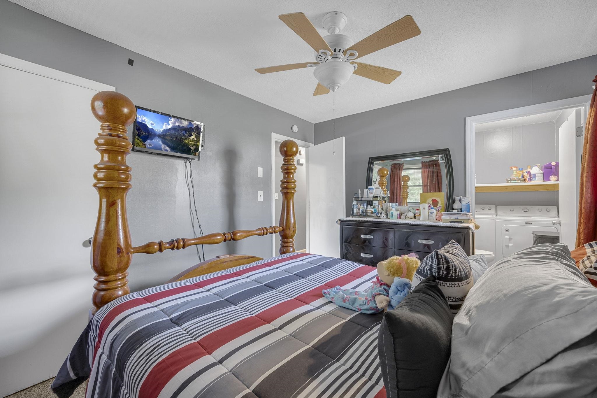 215 Camellia Circle Property Photo 16
