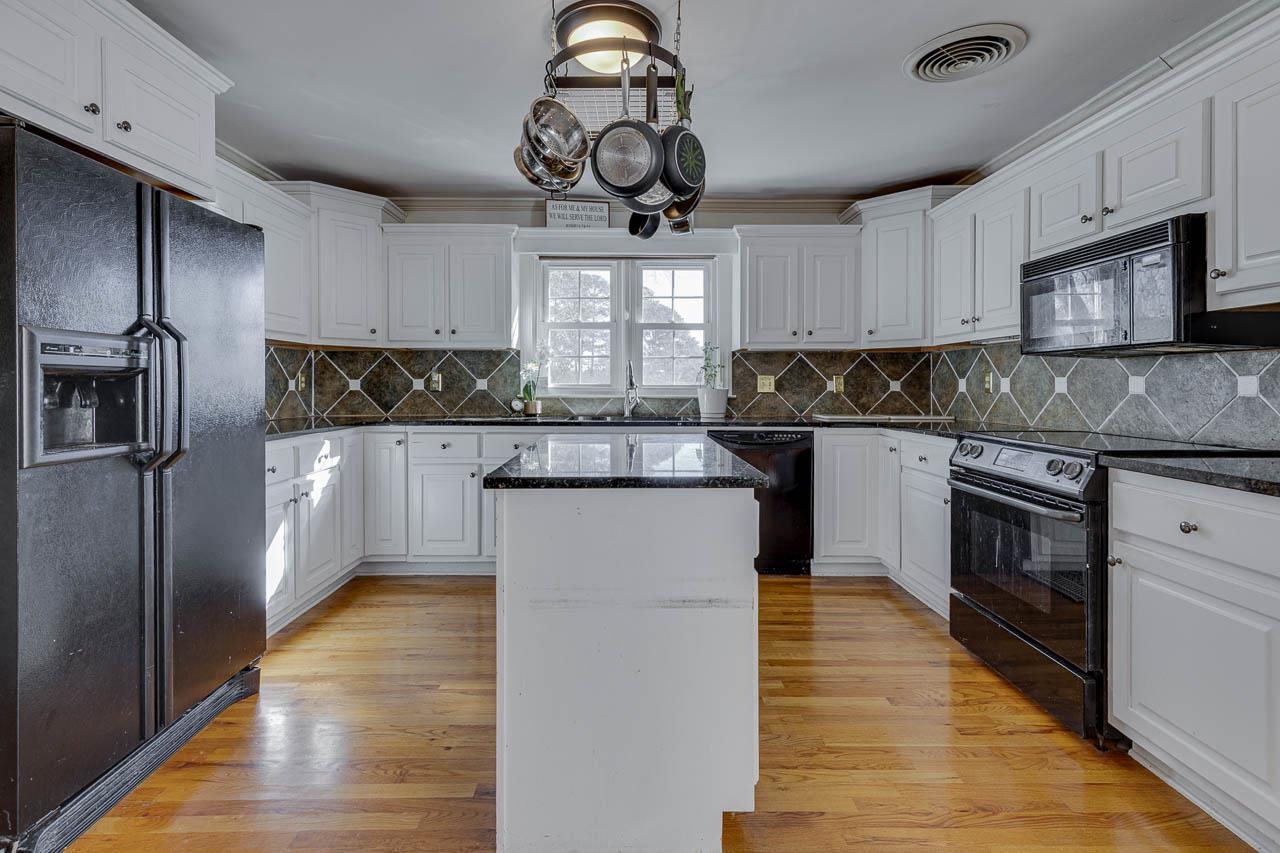 136 Club Drive Property Photo 16
