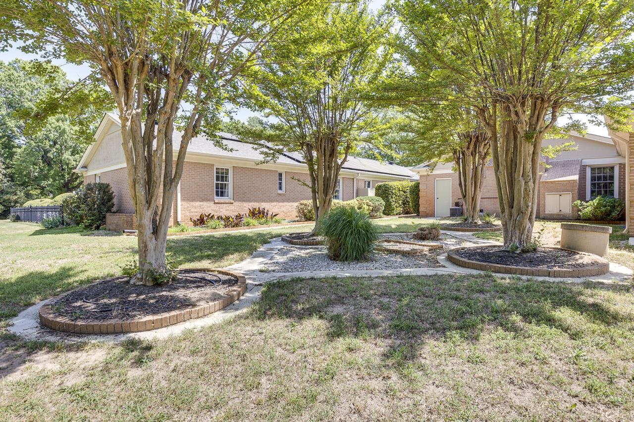 136 Club Drive Property Photo 40