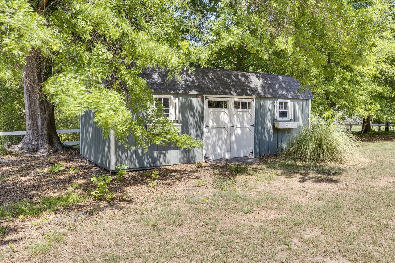 136 Club Drive Property Photo 41