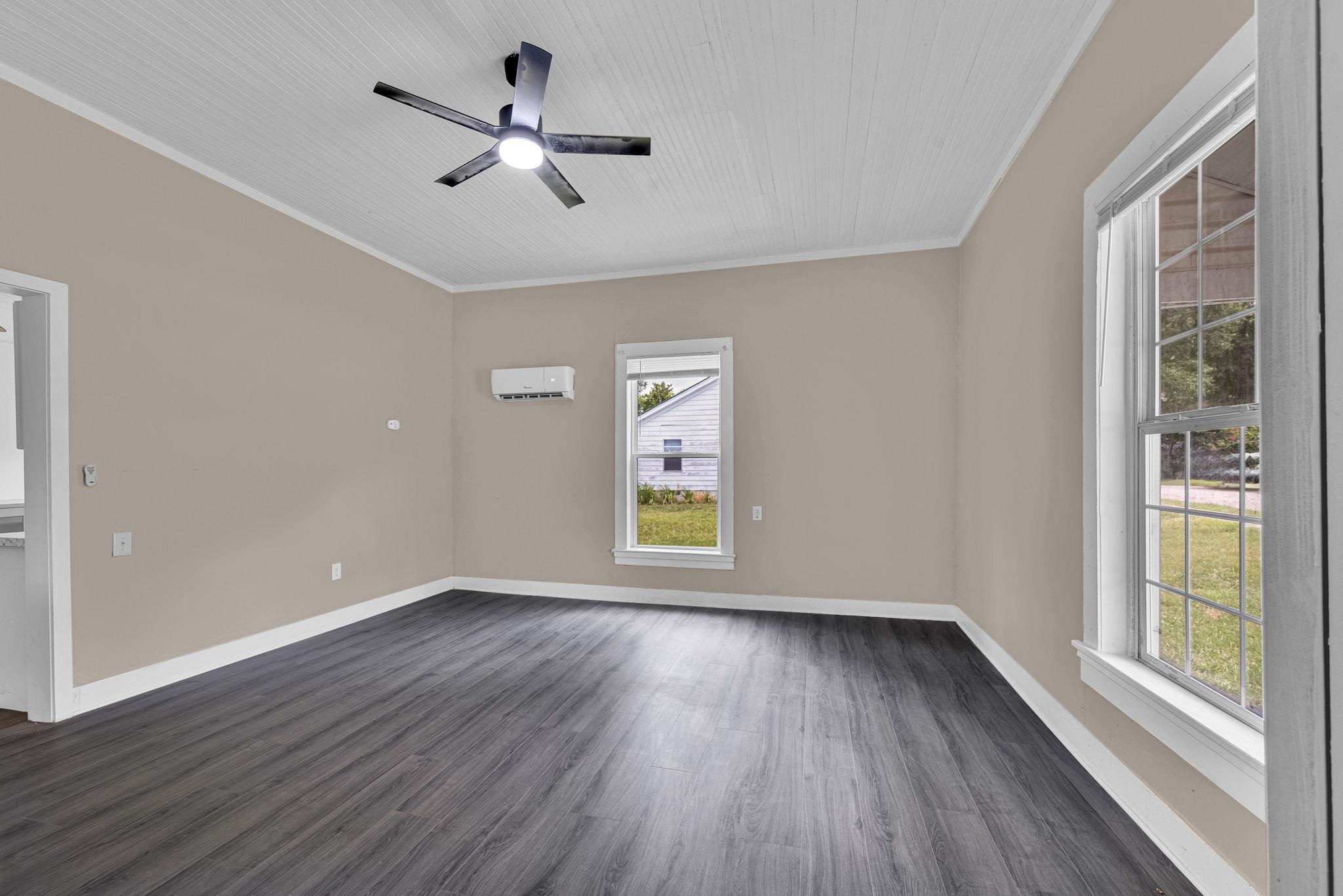 201 Hammett Street Property Photo 5