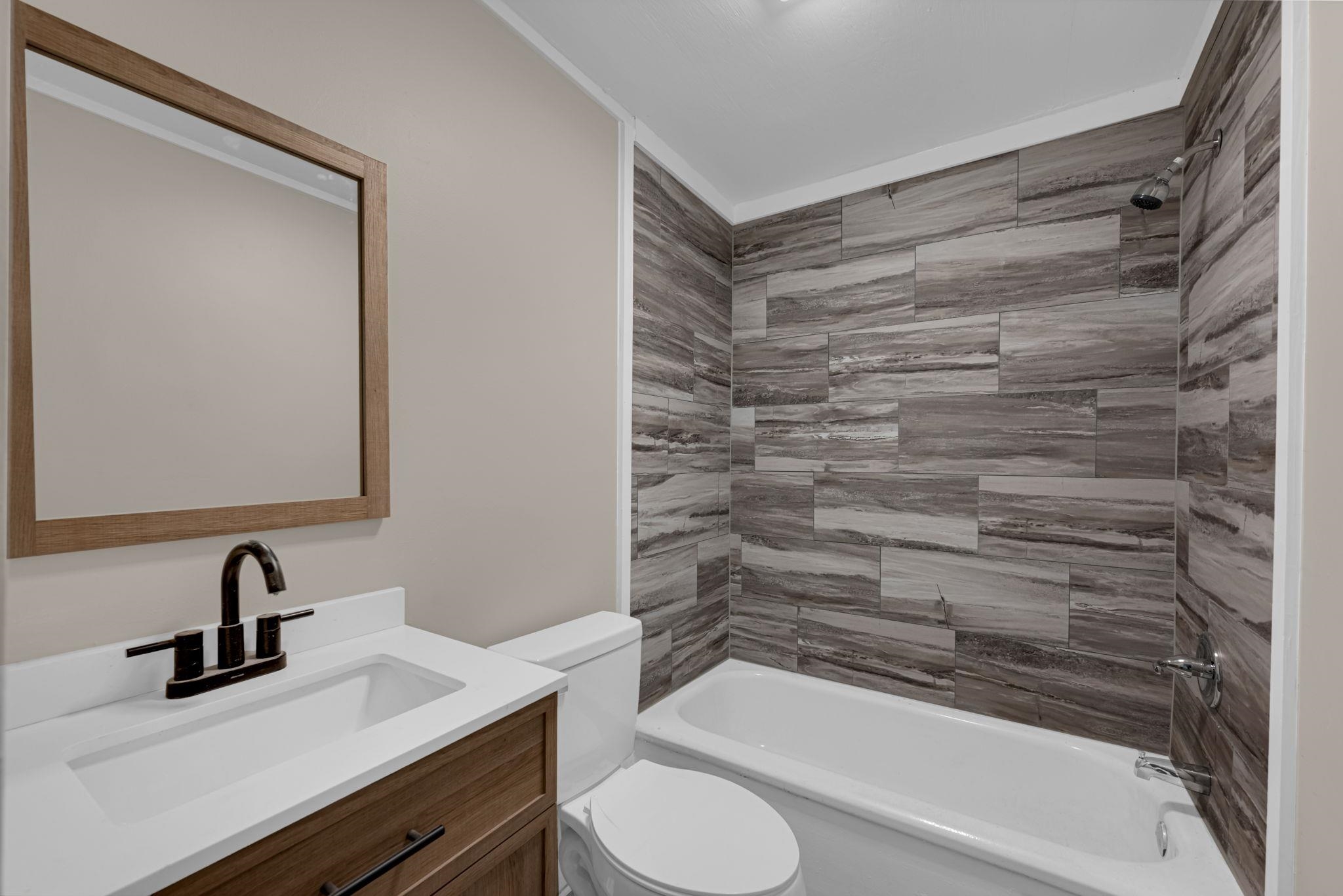201 Hammett Street Property Photo 8