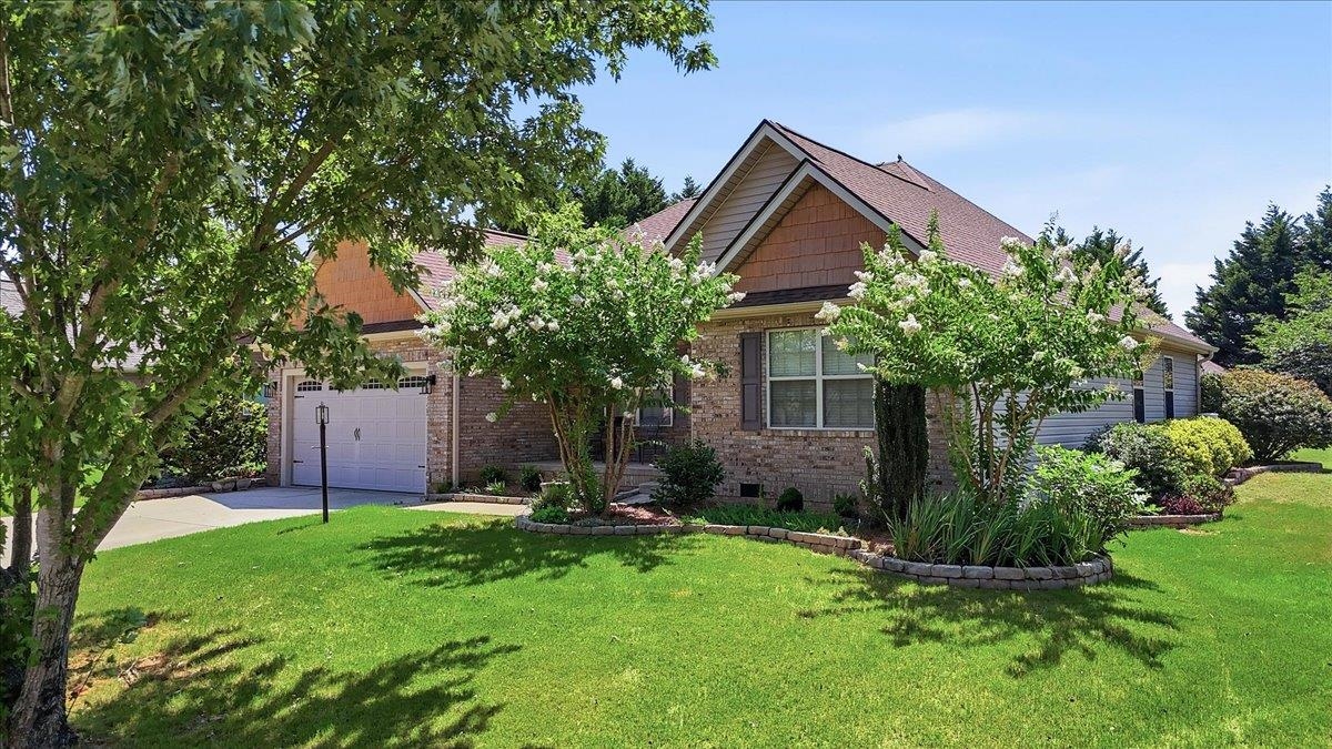 125 Fox Farm Way Property Photo 2
