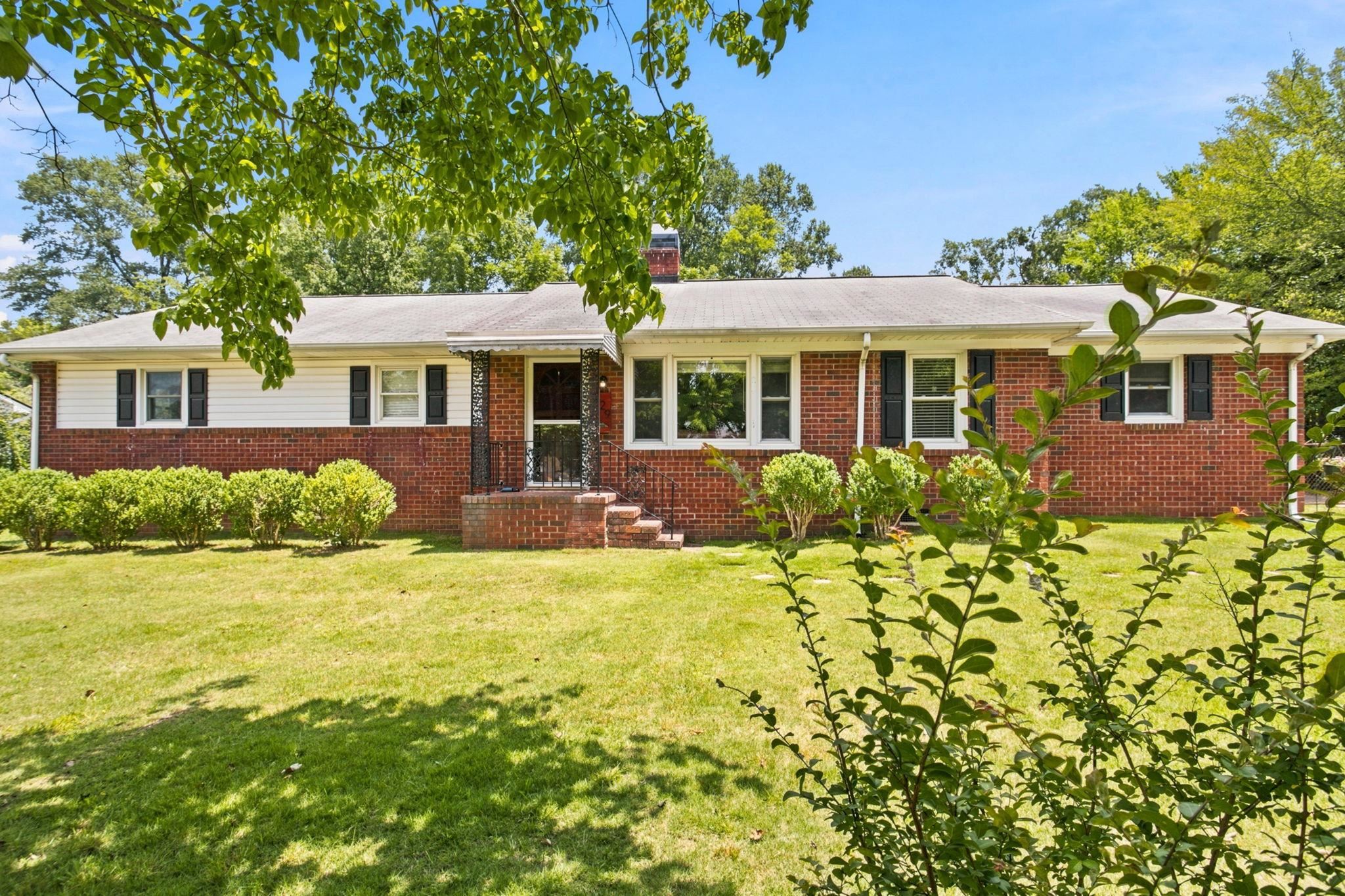 229 Mohawk Drive Property Photo 1