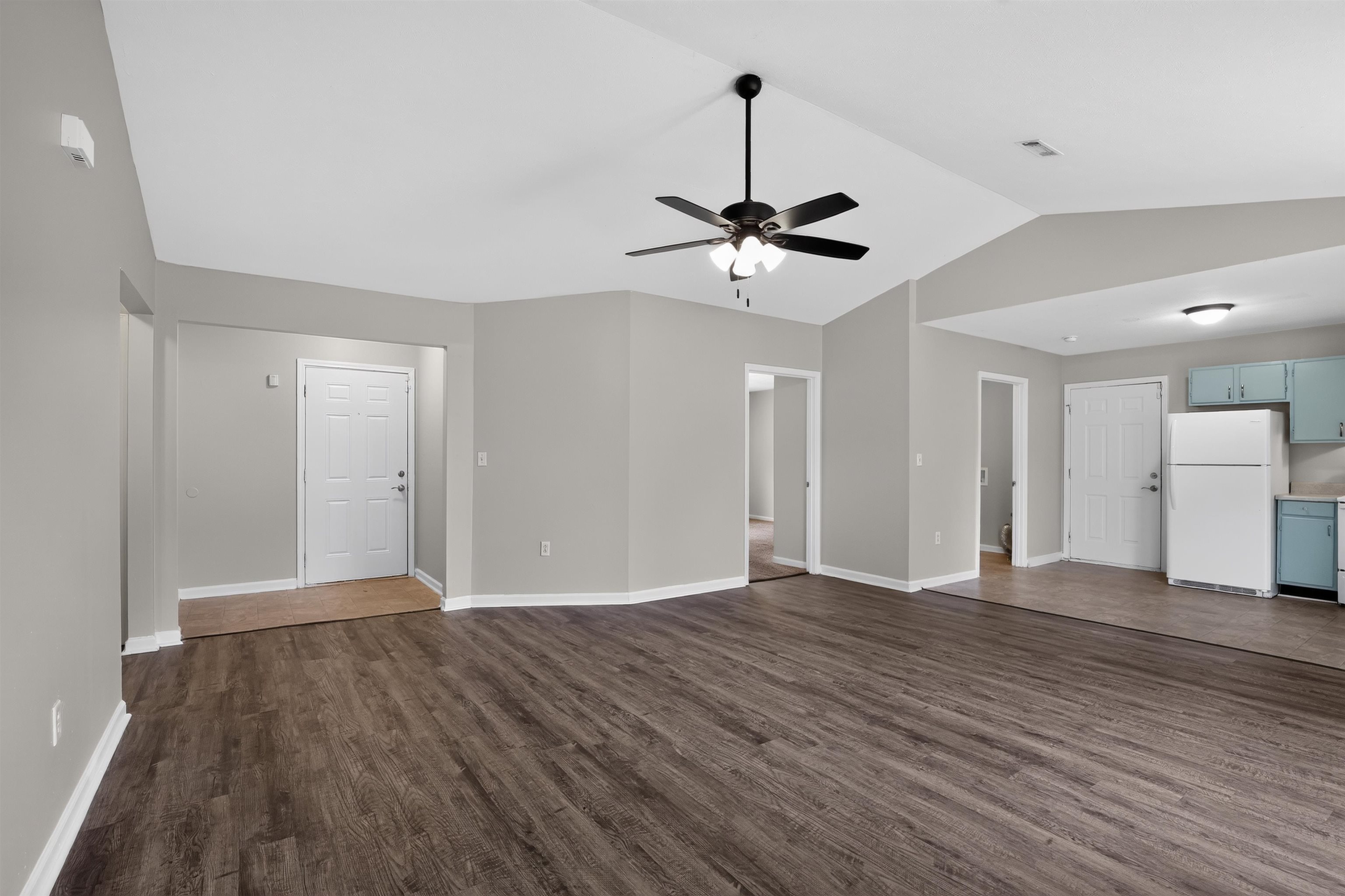 1841 Tamara Way Property Photo 8