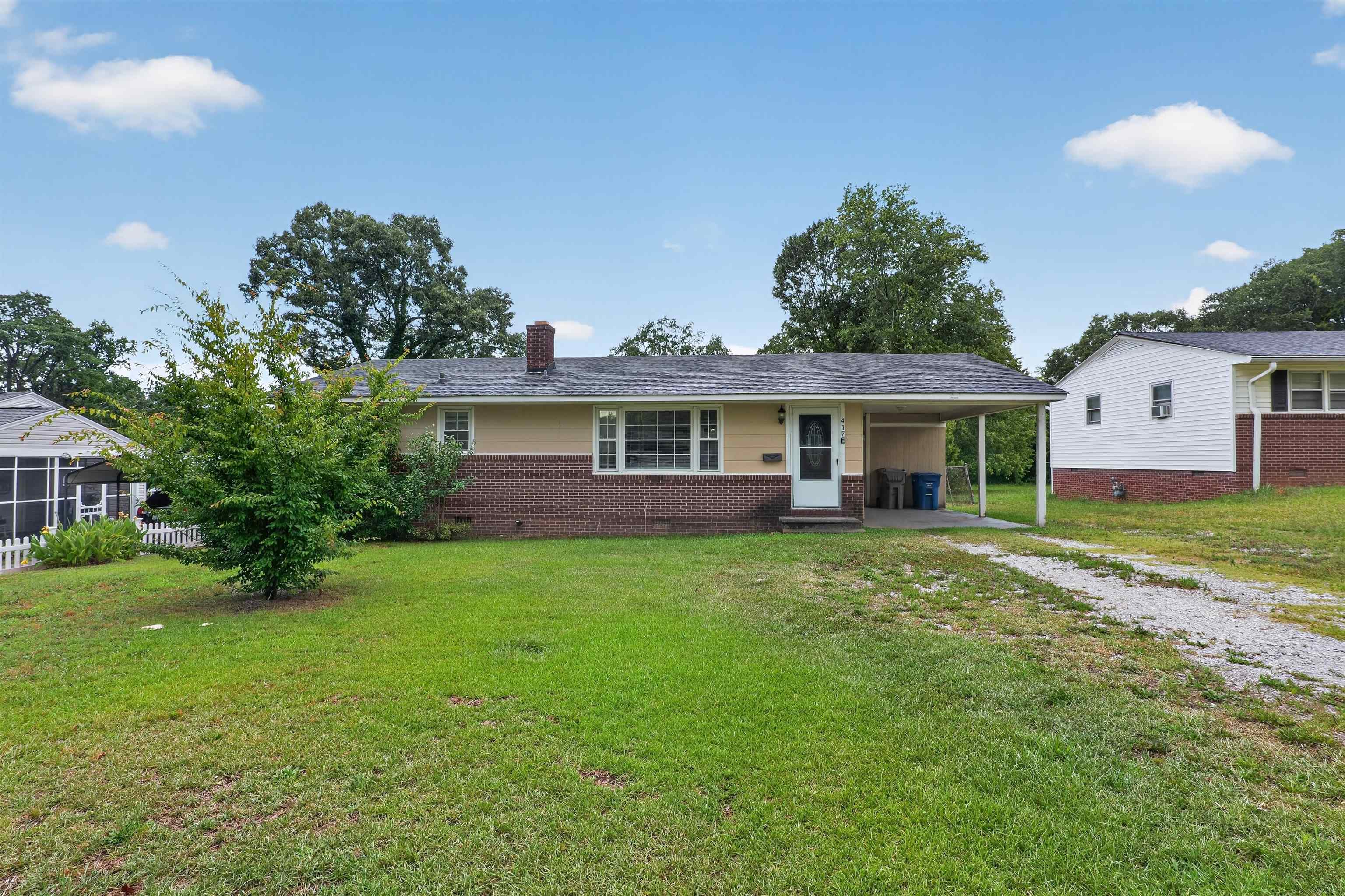 417 Crestview Drive Property Photo 2