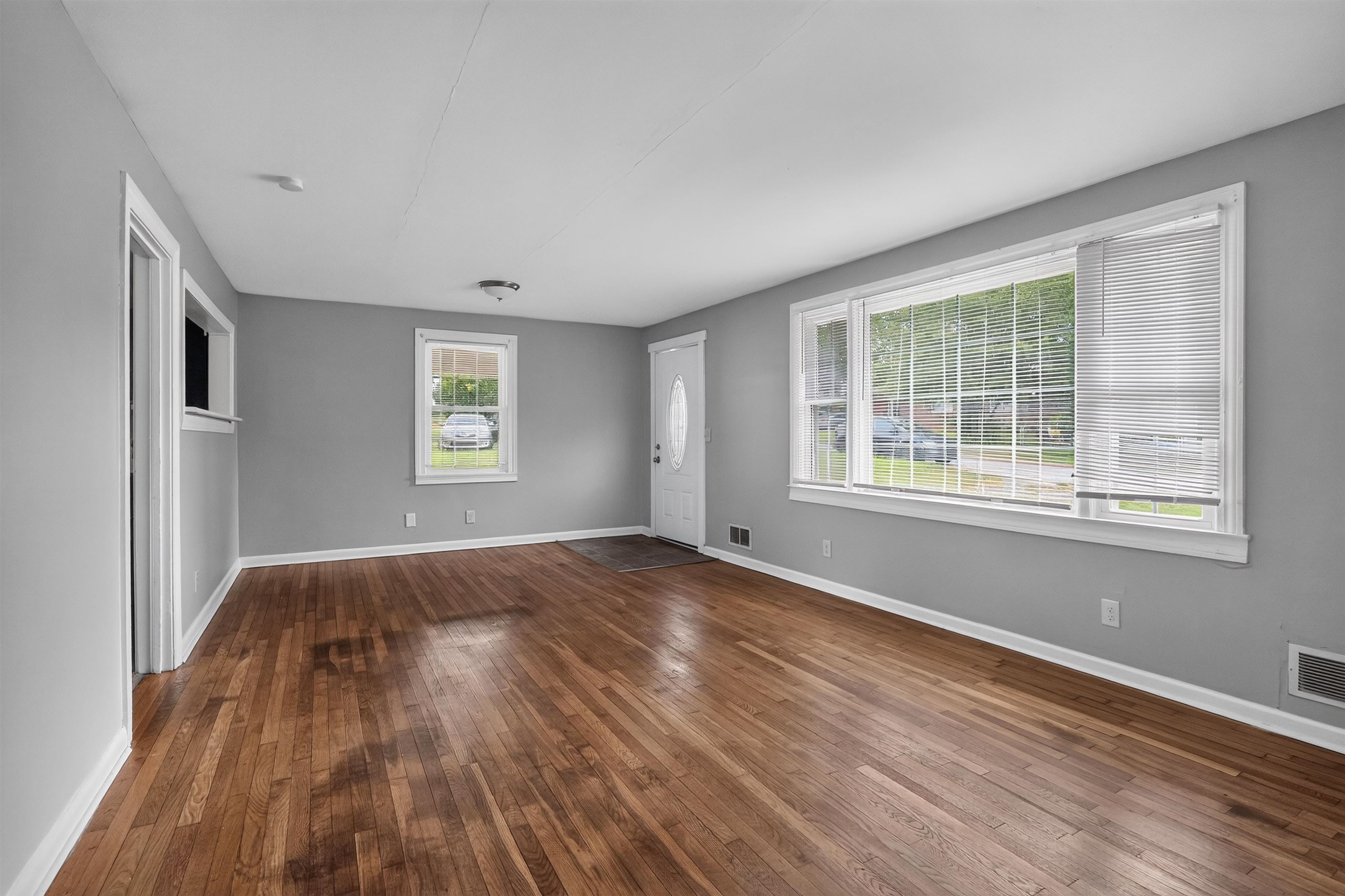 417 Crestview Drive Property Photo 8