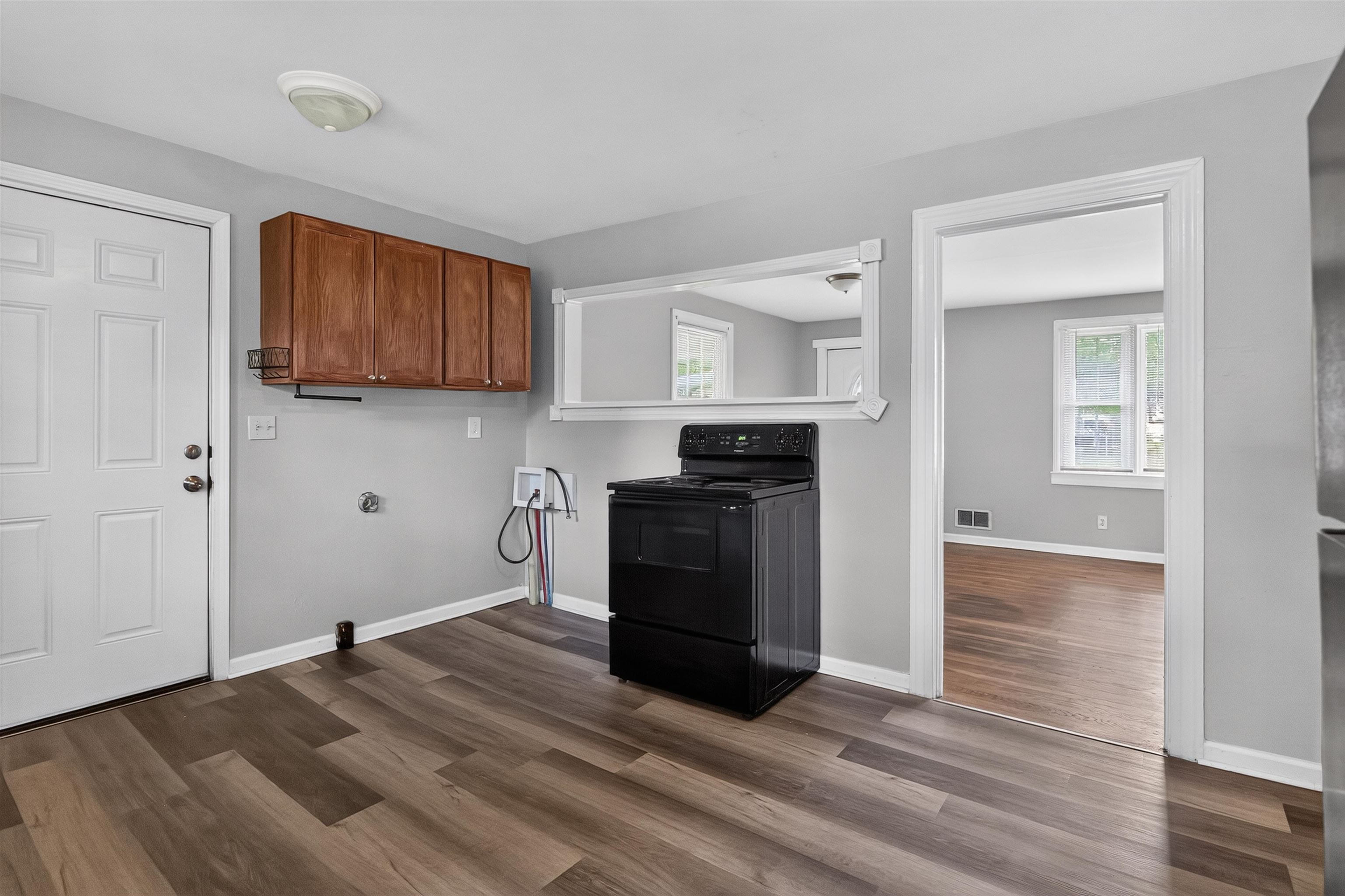 417 Crestview Drive Property Photo 14