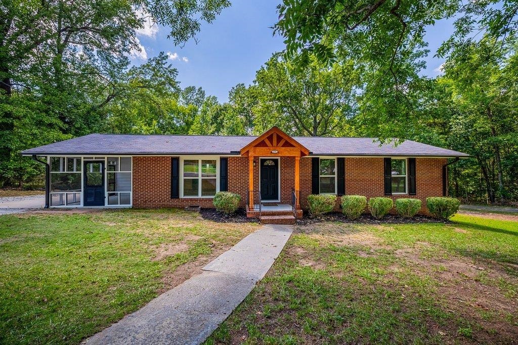 139 E Forest Drive Property Photo 1