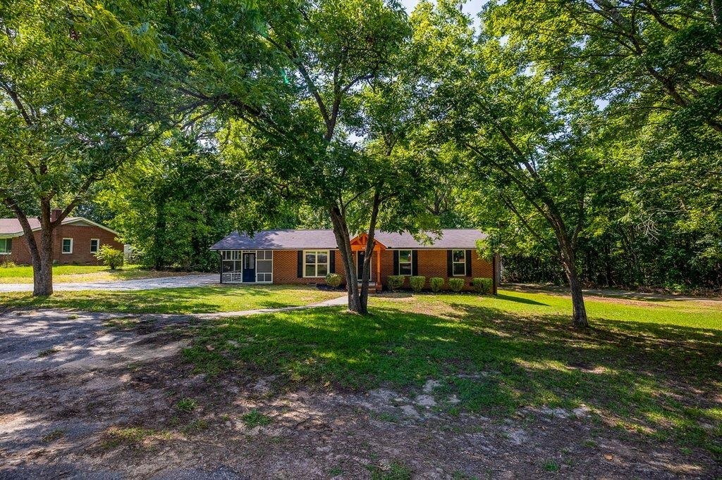 139 E Forest Drive Property Photo 5