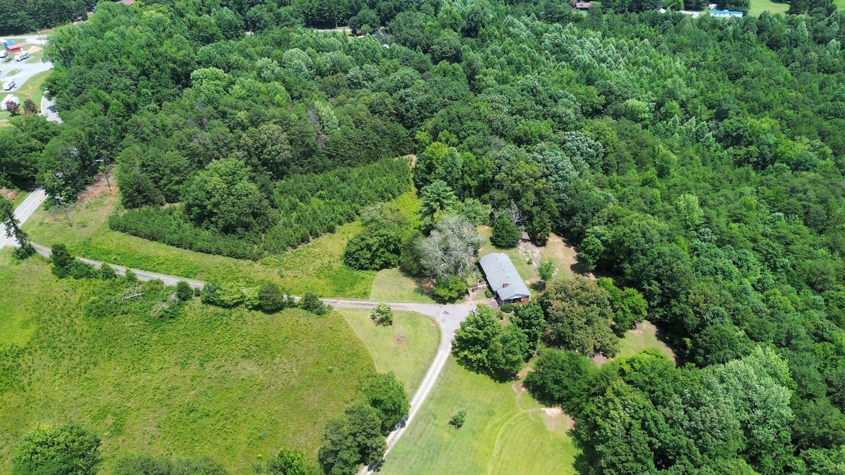 147 Batchelor Dr Property Photo 4