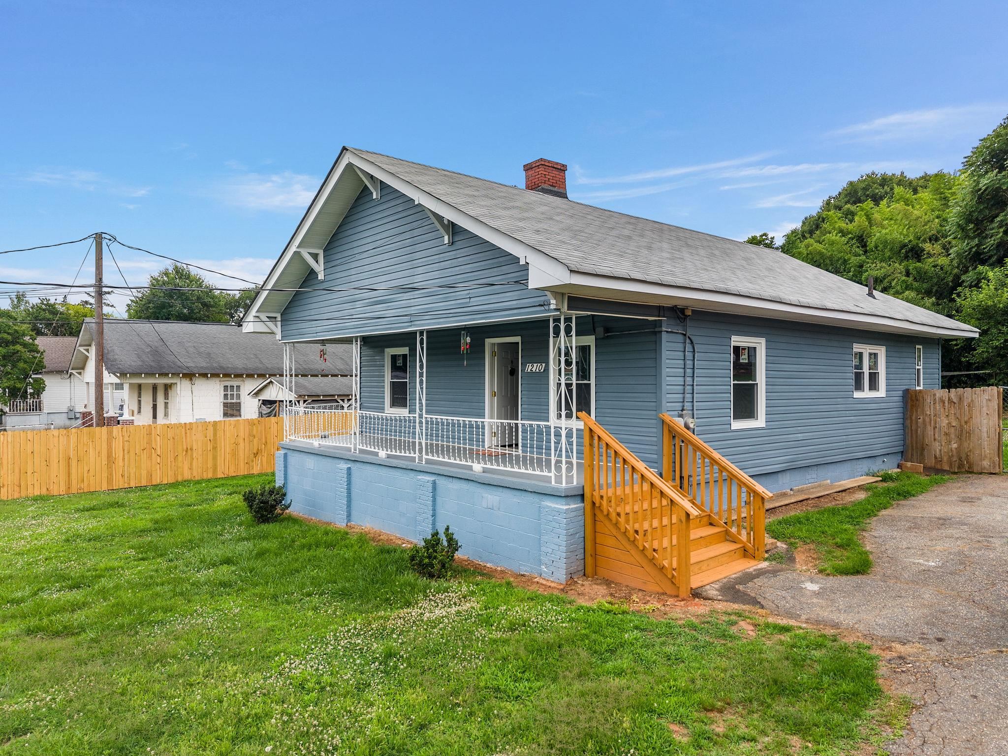 1210 West Street Property Photo 2