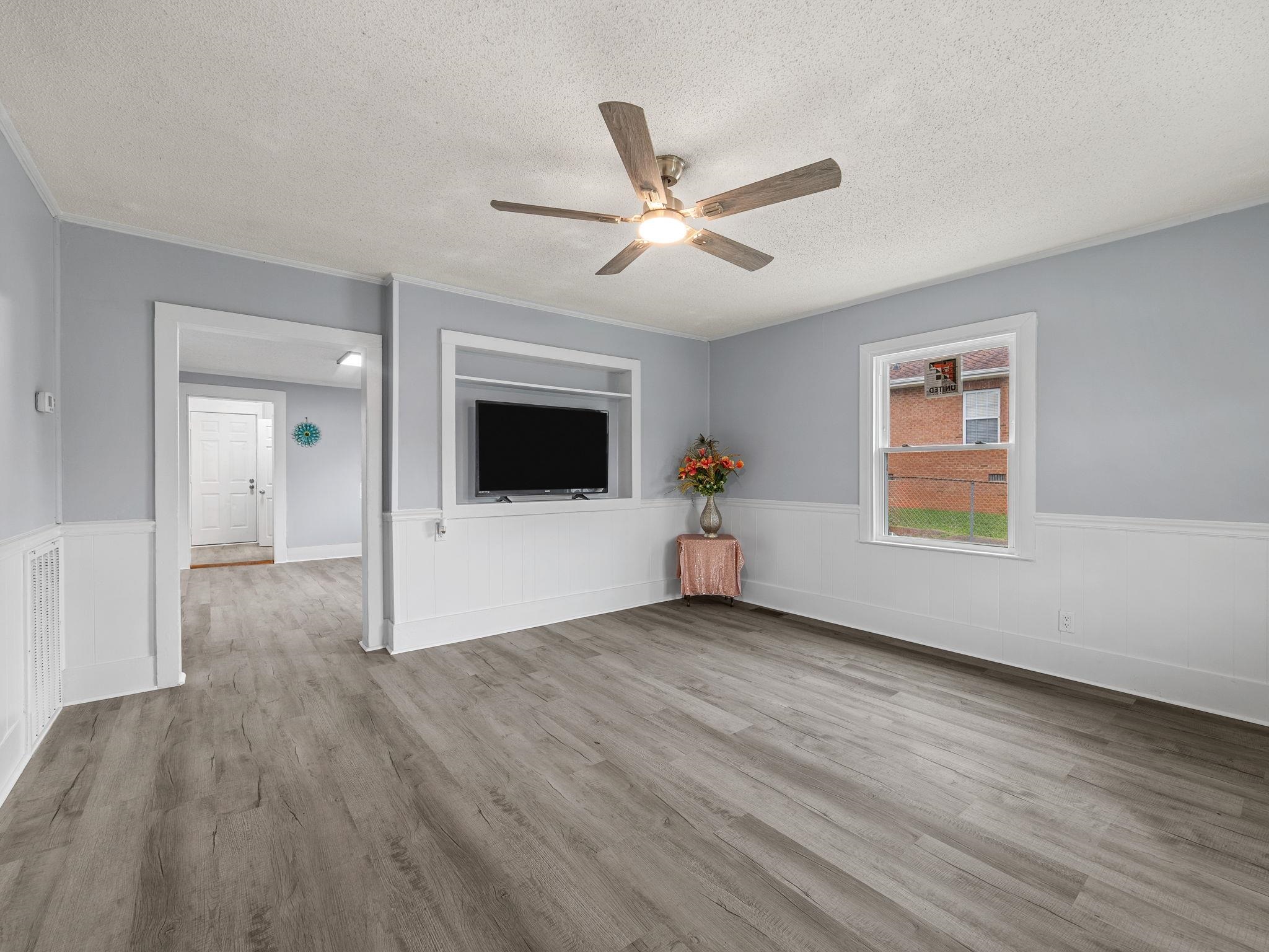1210 West Street Property Photo 5