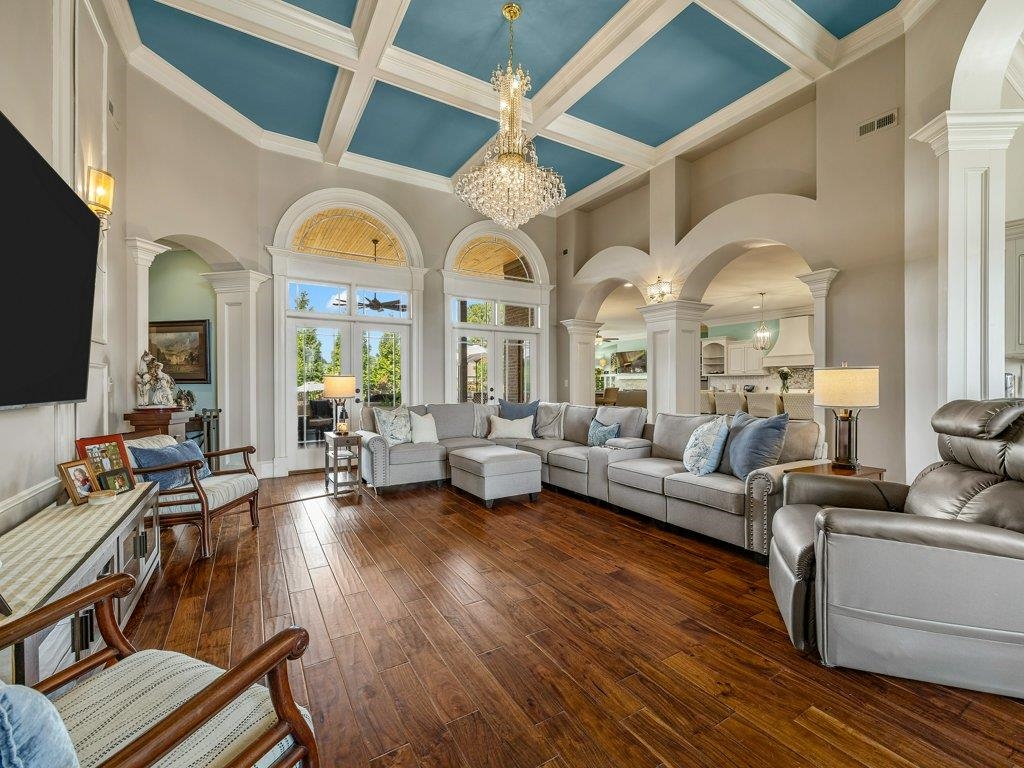 504 World Tour Drive Property Photo 11