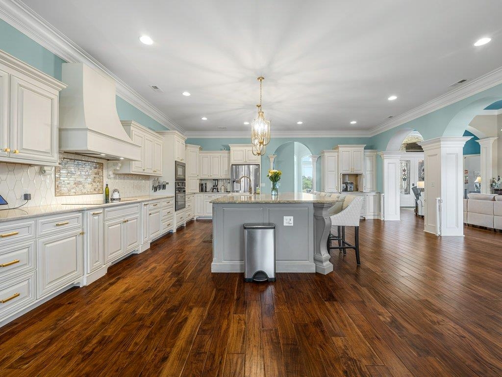 504 World Tour Drive Property Photo 15