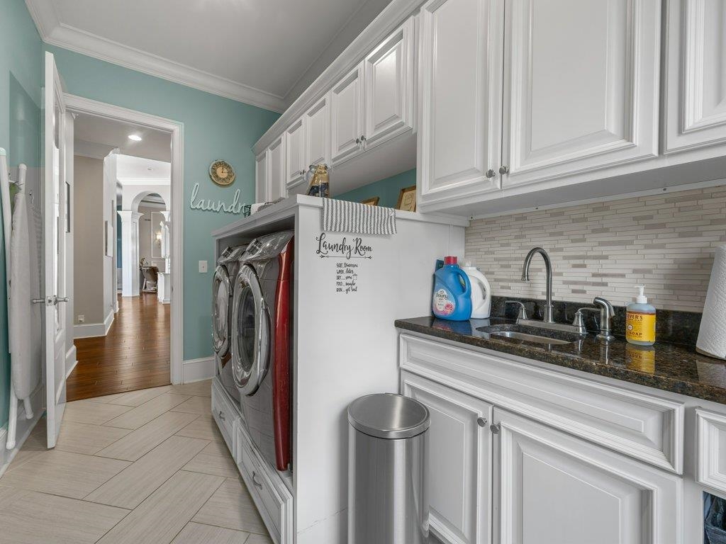 504 World Tour Drive Property Photo 27