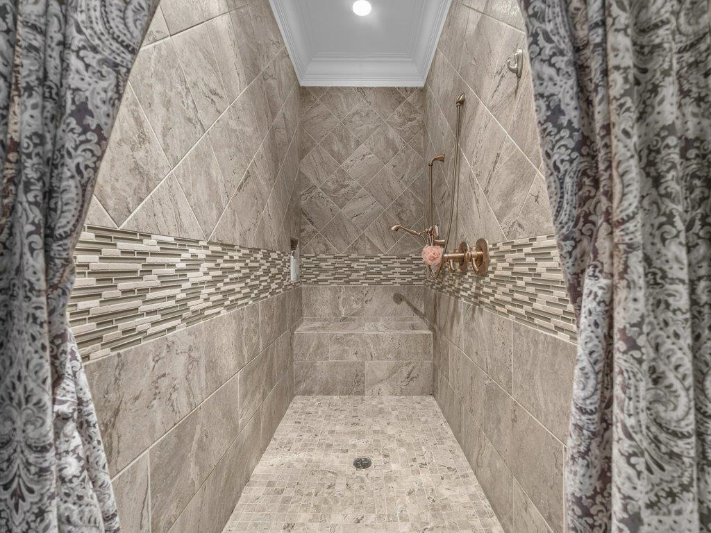 504 World Tour Drive Property Photo 34