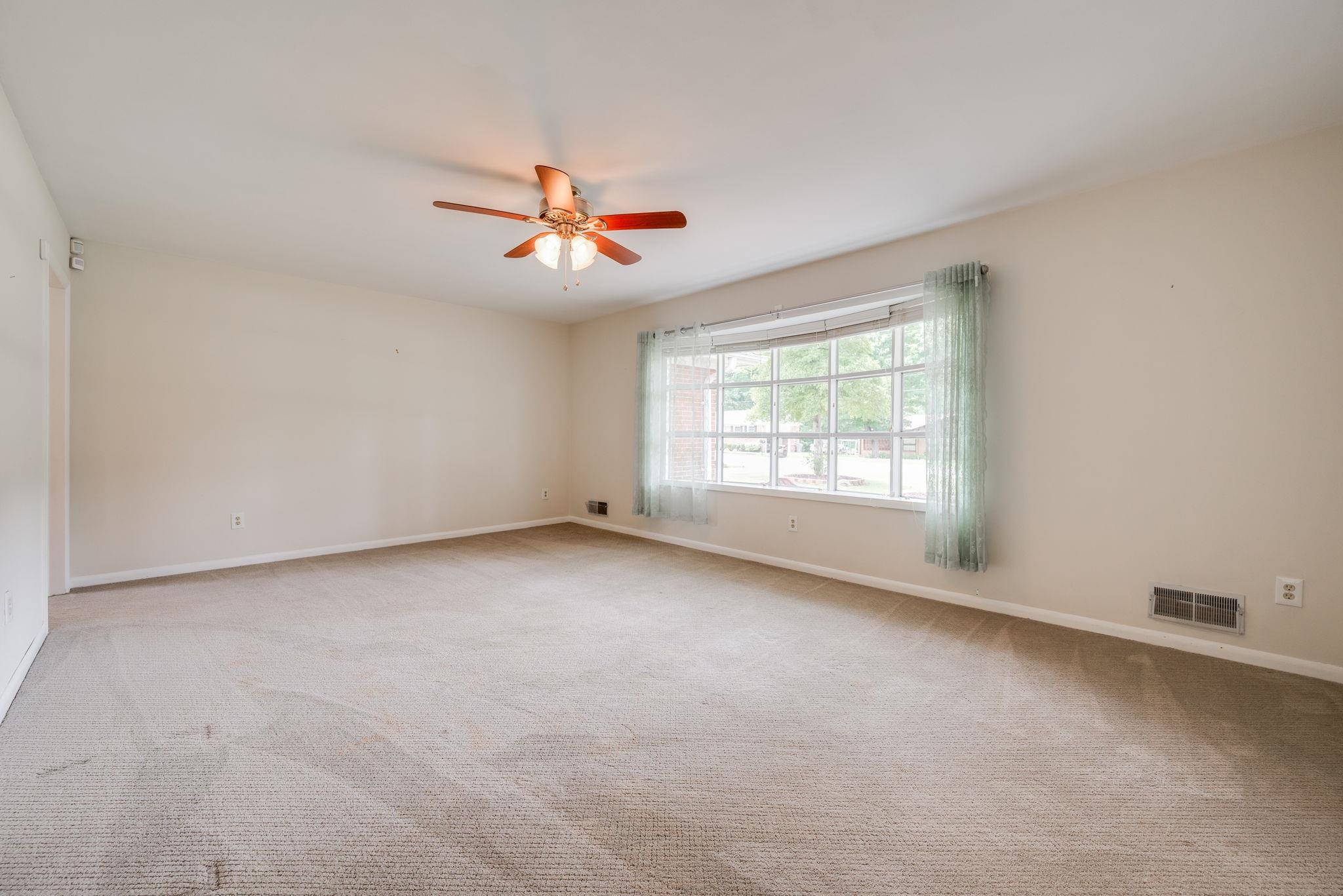 217 Navaho Drive Property Photo 8