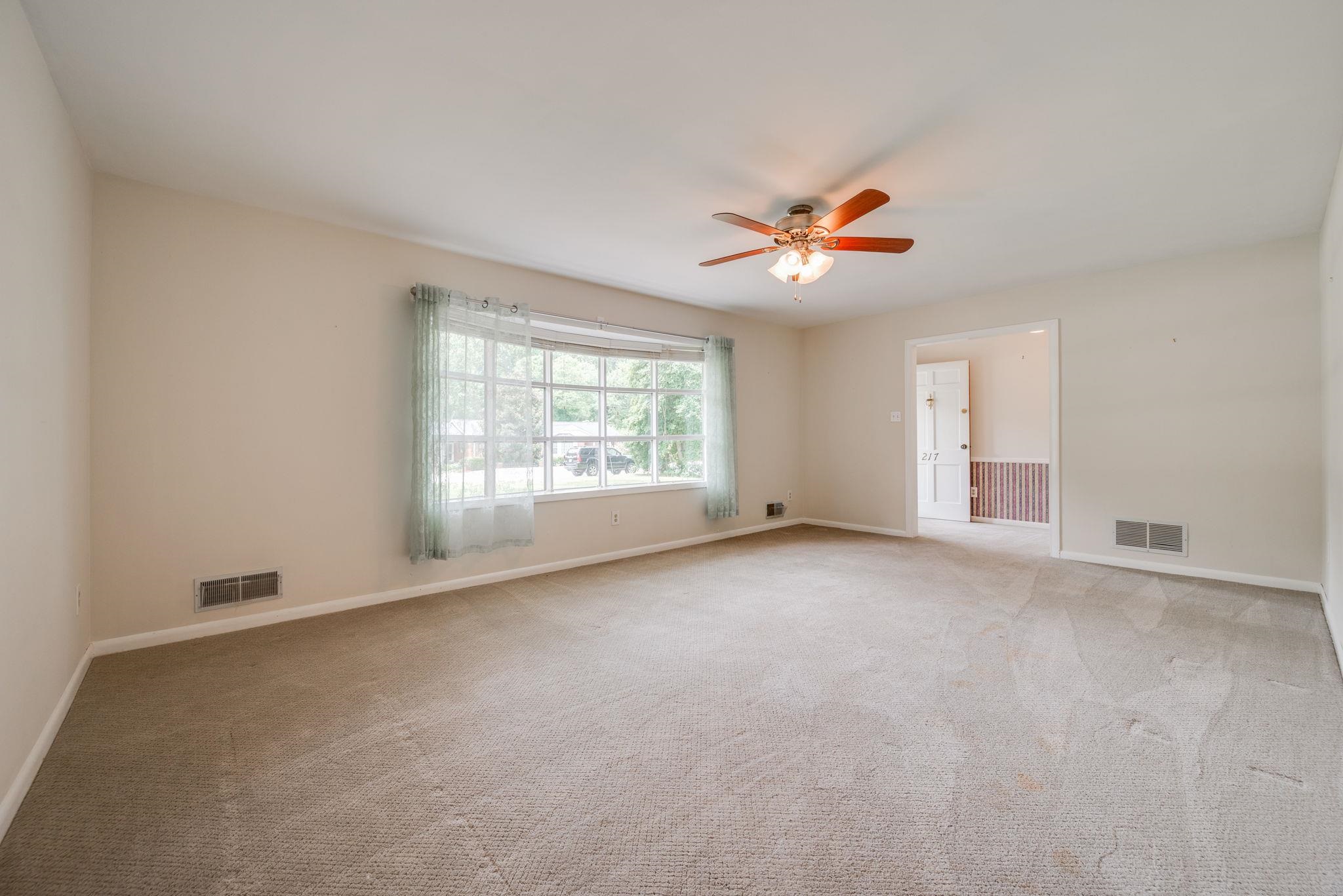 217 Navaho Drive Property Photo 9