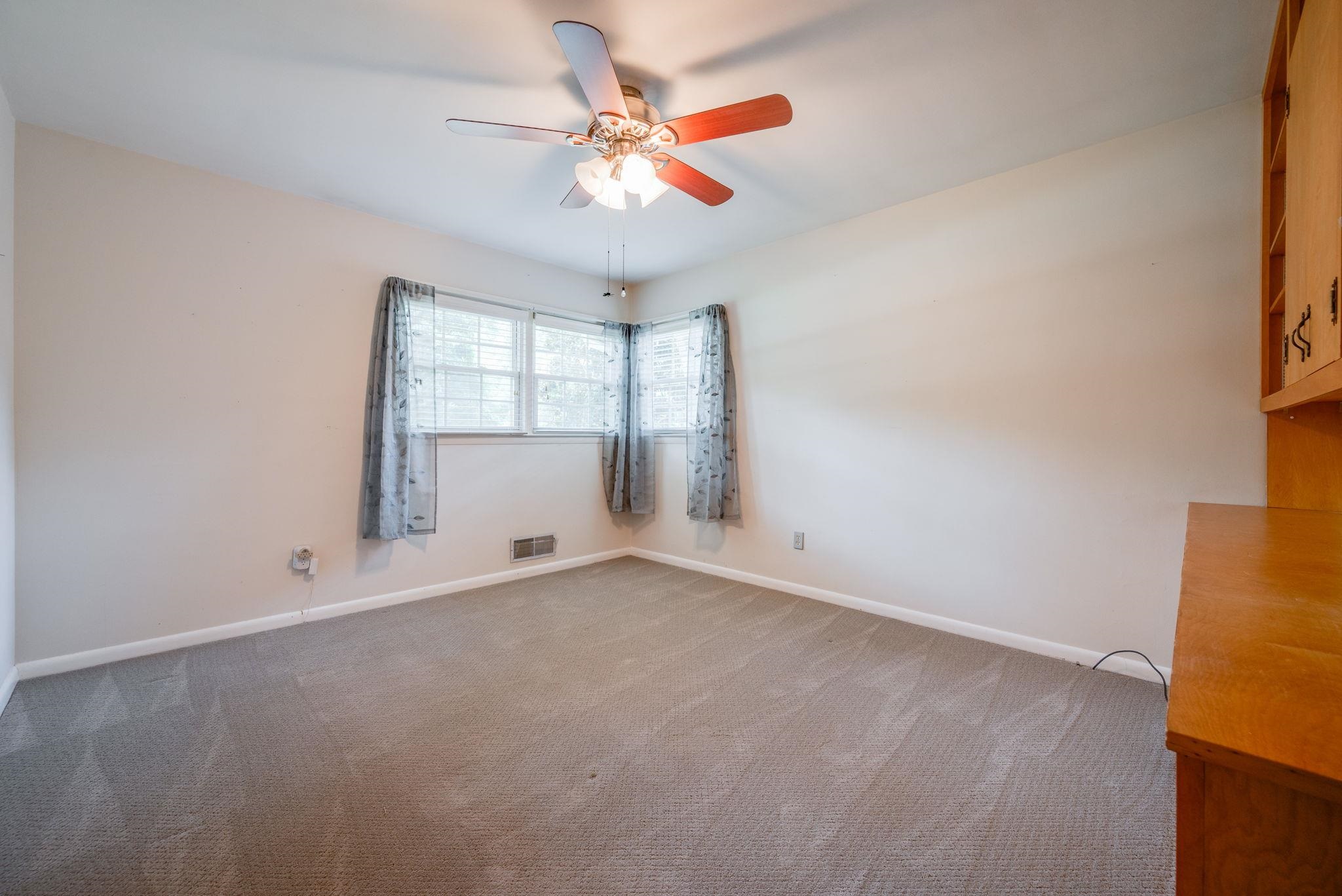 217 Navaho Drive Property Photo 28