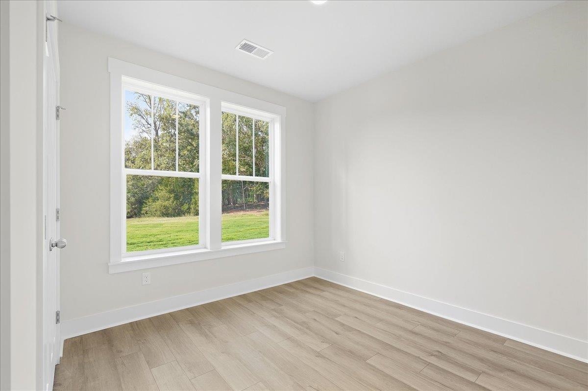 809 Lonsdale Court Property Photo 16