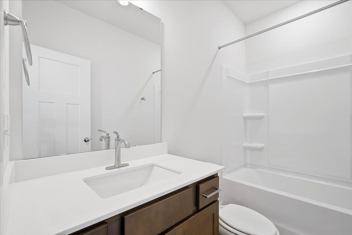 809 Lonsdale Court Property Photo 17