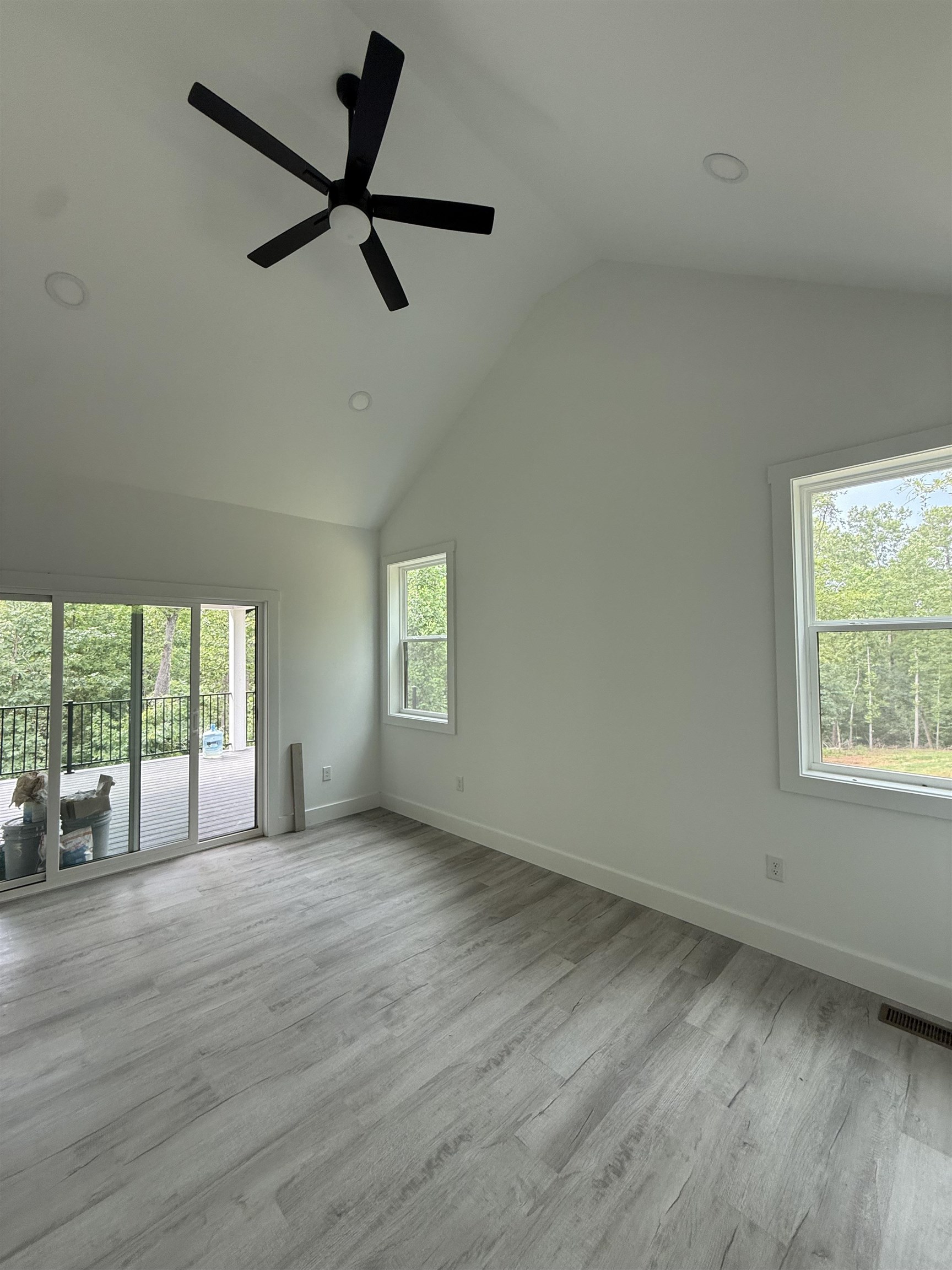 210 Stanley Drive Property Photo 3