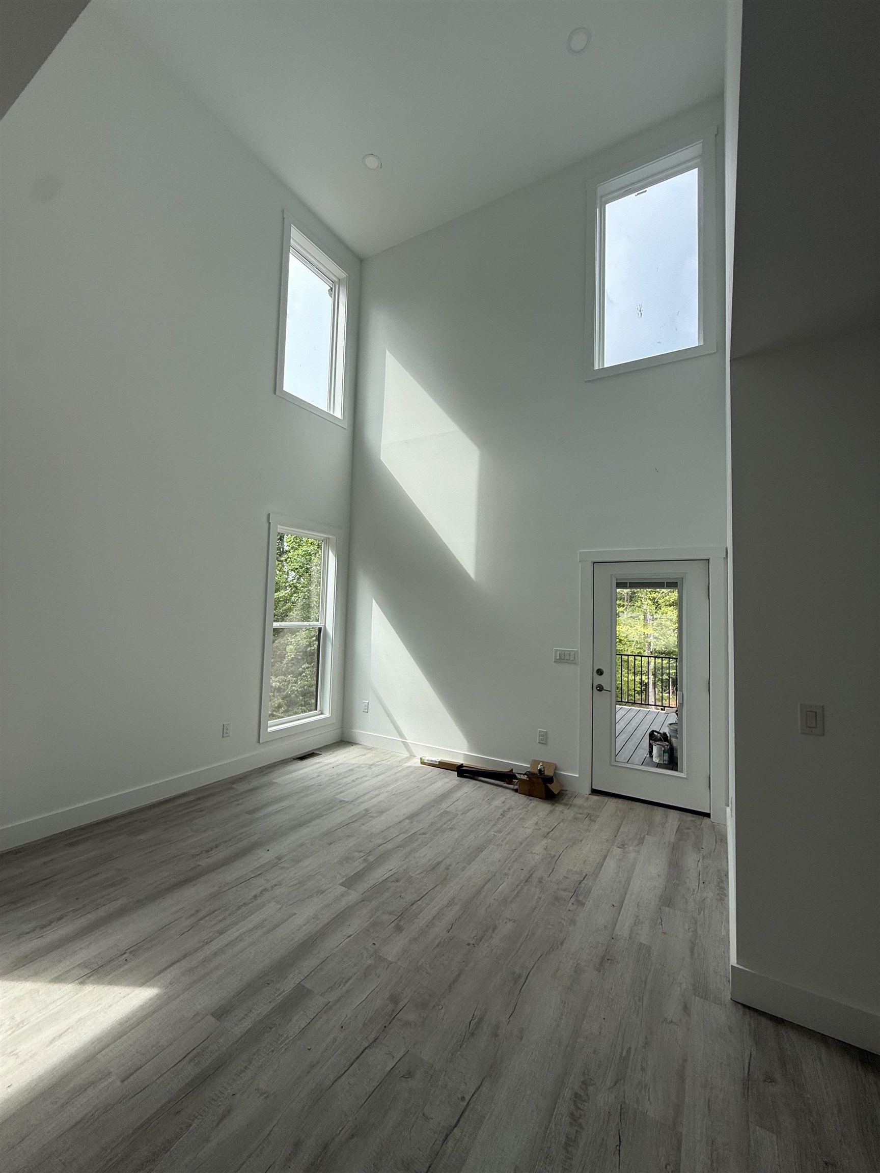 210 Stanley Drive Property Photo 4