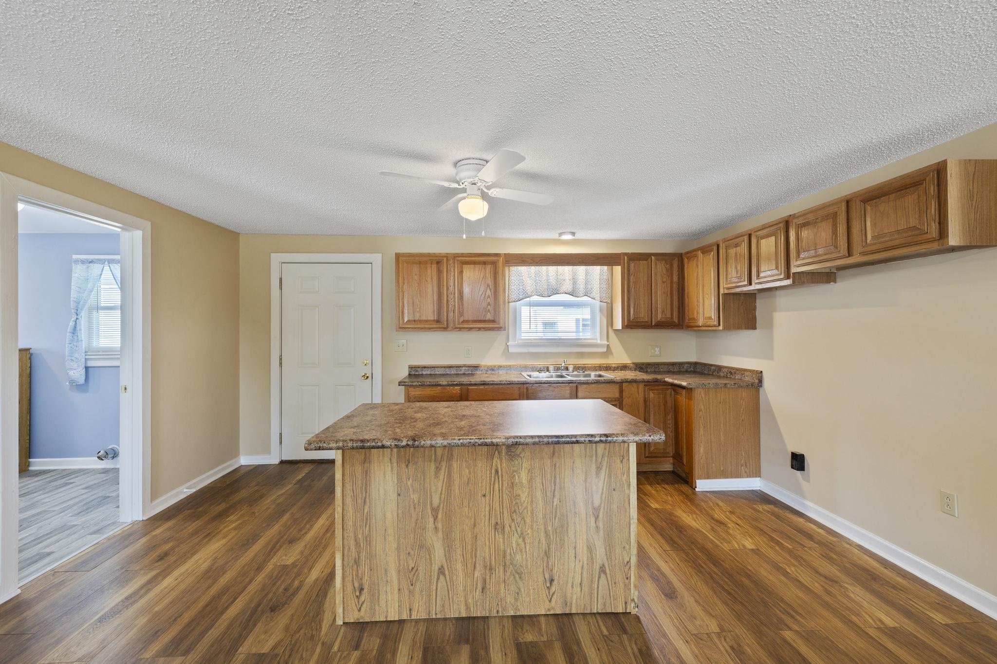 339422 Property Photo 16