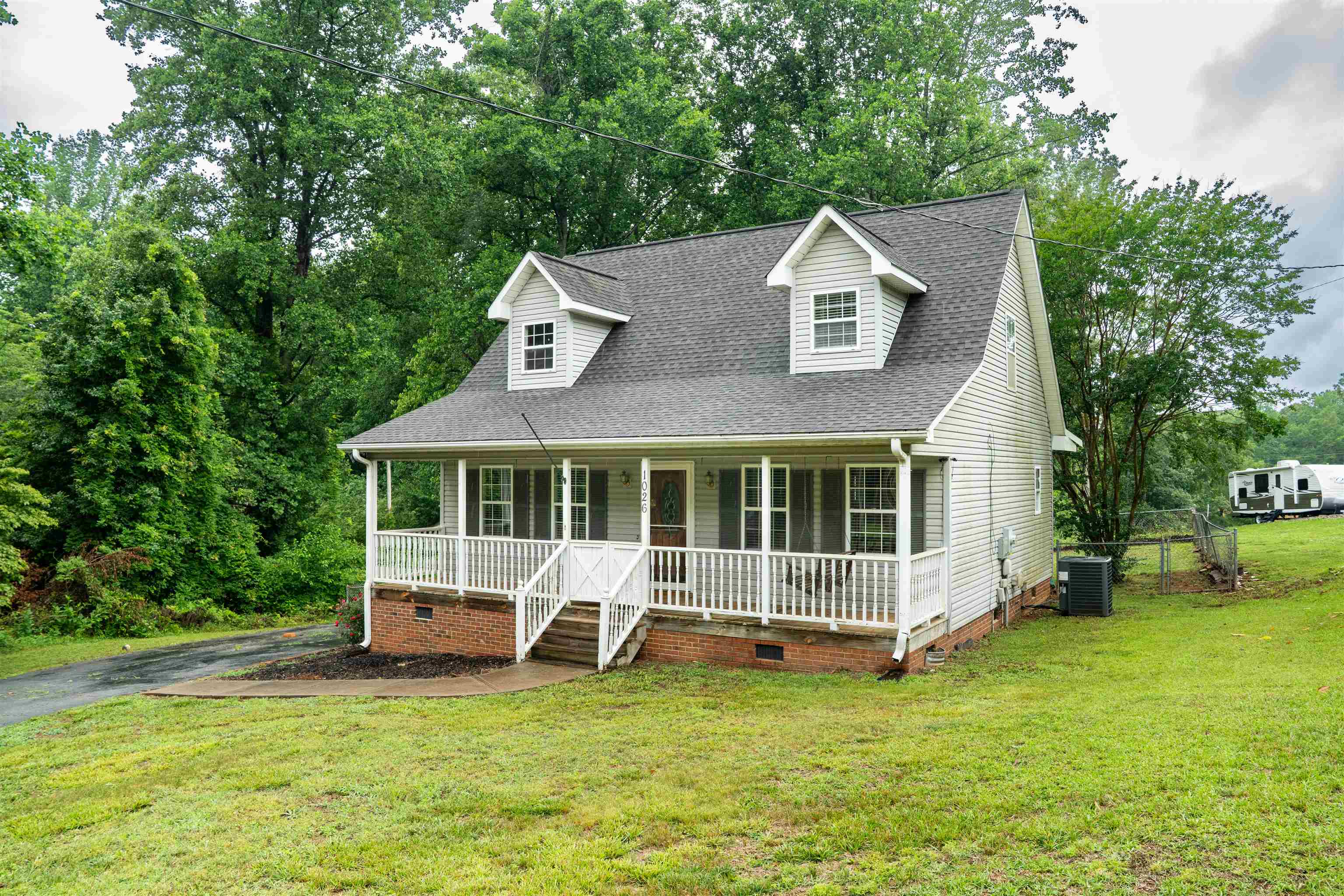 1026 Anderson Road Property Photo 2