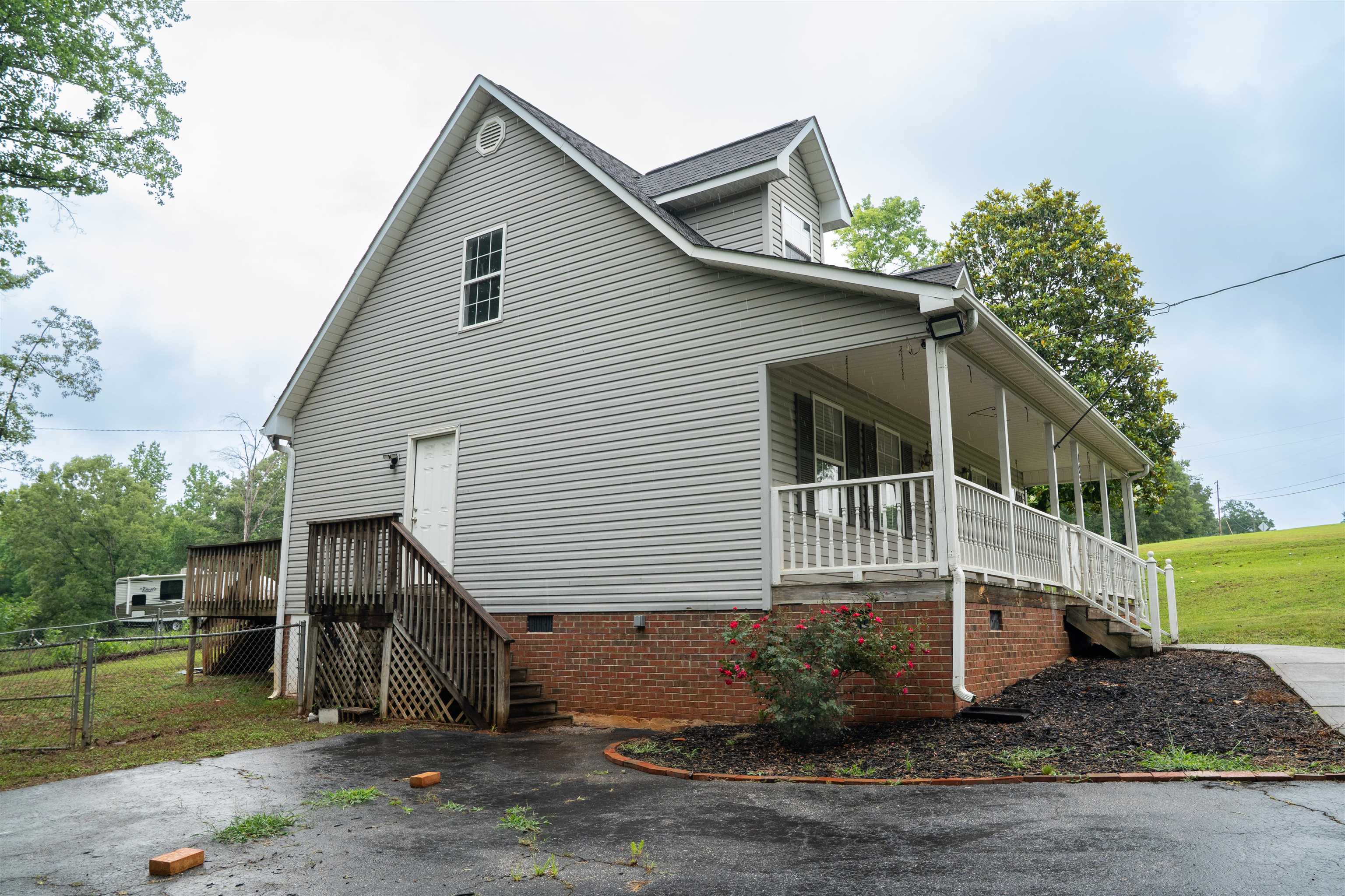 1026 Anderson Road Property Photo 3