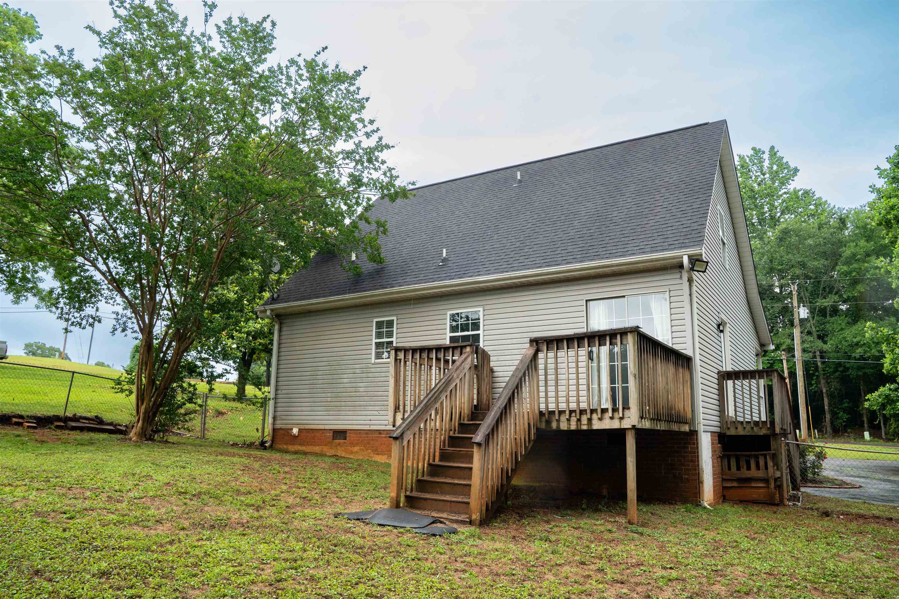 1026 Anderson Road Property Photo 4